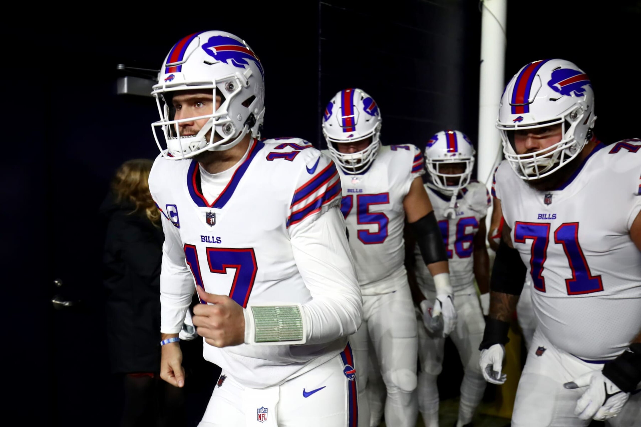 FOXBOROUGH, MASSACHUSETTS - DECEMBER 01:Quarterback Josh Allen #17 of the Buffalo Bills and the offense take the field for warms up against the New England Patriots  at Gillette Stadium on December 01, 2022 in Foxborough, Massachusetts. (Photo by Adam Glanzman/Getty Images)