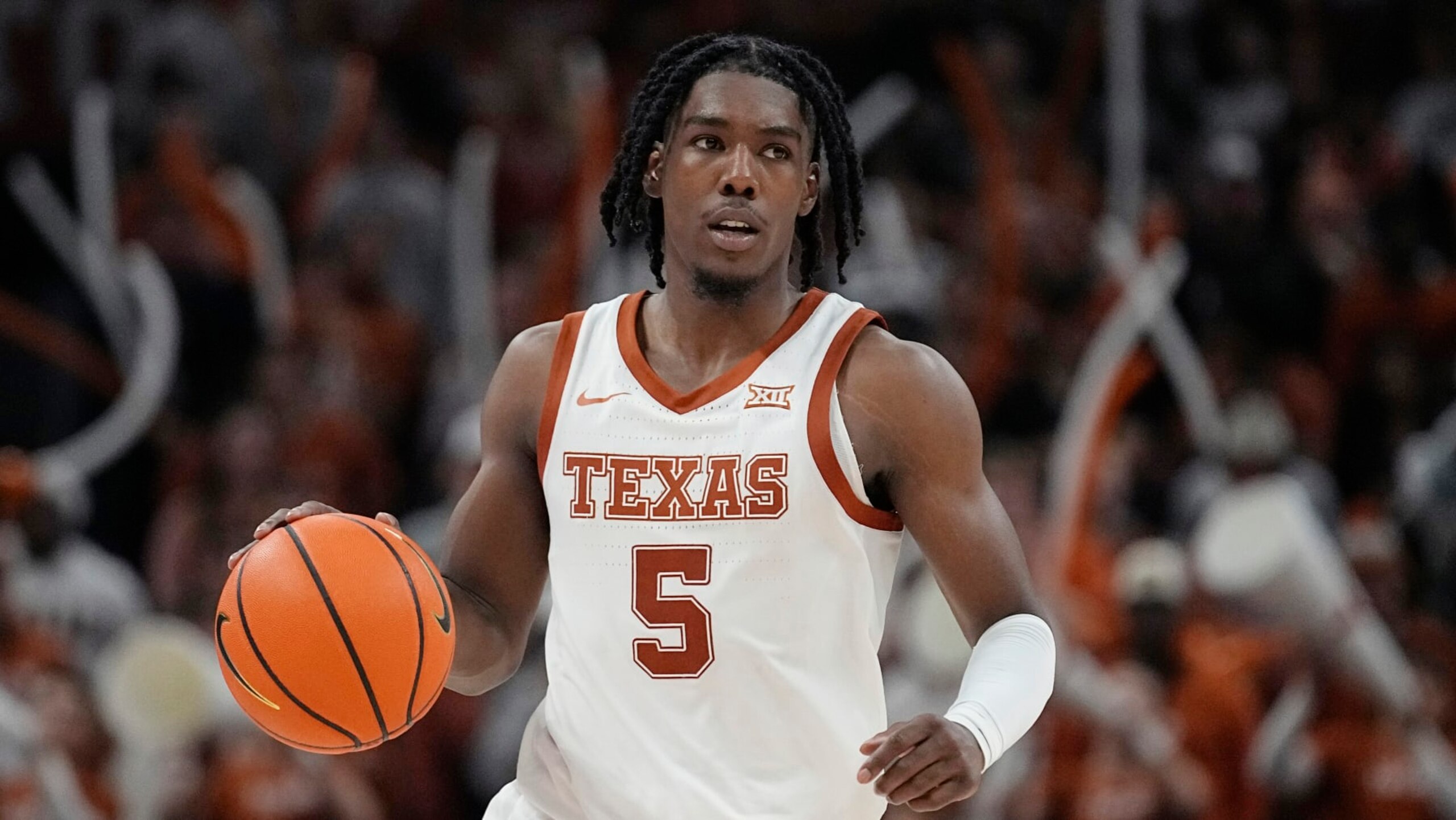 Marcus Carr and the Texas Longhorns are the projected No. 1 overall seed.