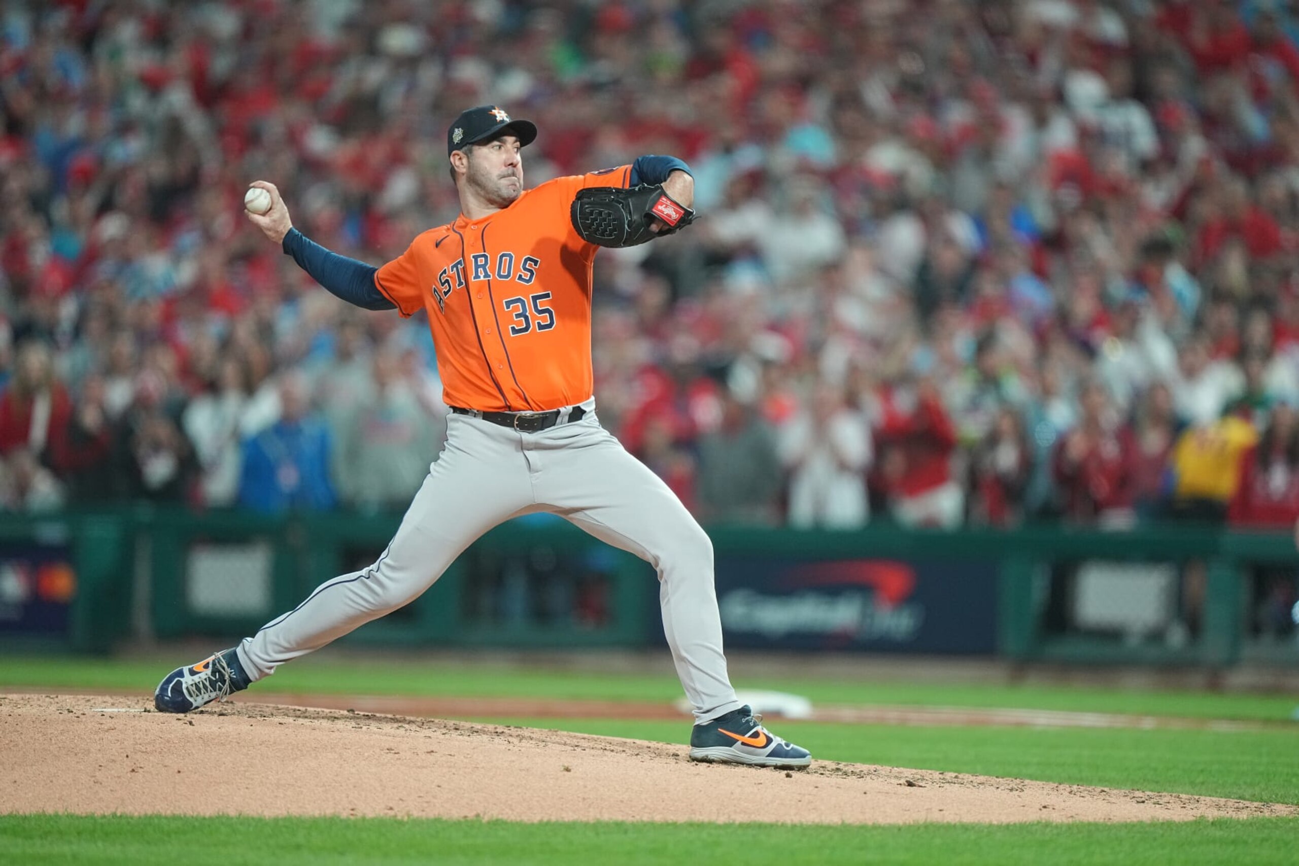 Baseball: World Series: Houston Astros Justin Verlander (35) in action, pitching vs Philadelphia Phillies at Citizens Bank Park. Game 5. Philadelphia, PA 11/3/2022 CREDIT: Erick W. Rasco (Photo by Erick W. Rasco/Sports Illustrated via Getty Images) (Set Number: X164226 TK1)