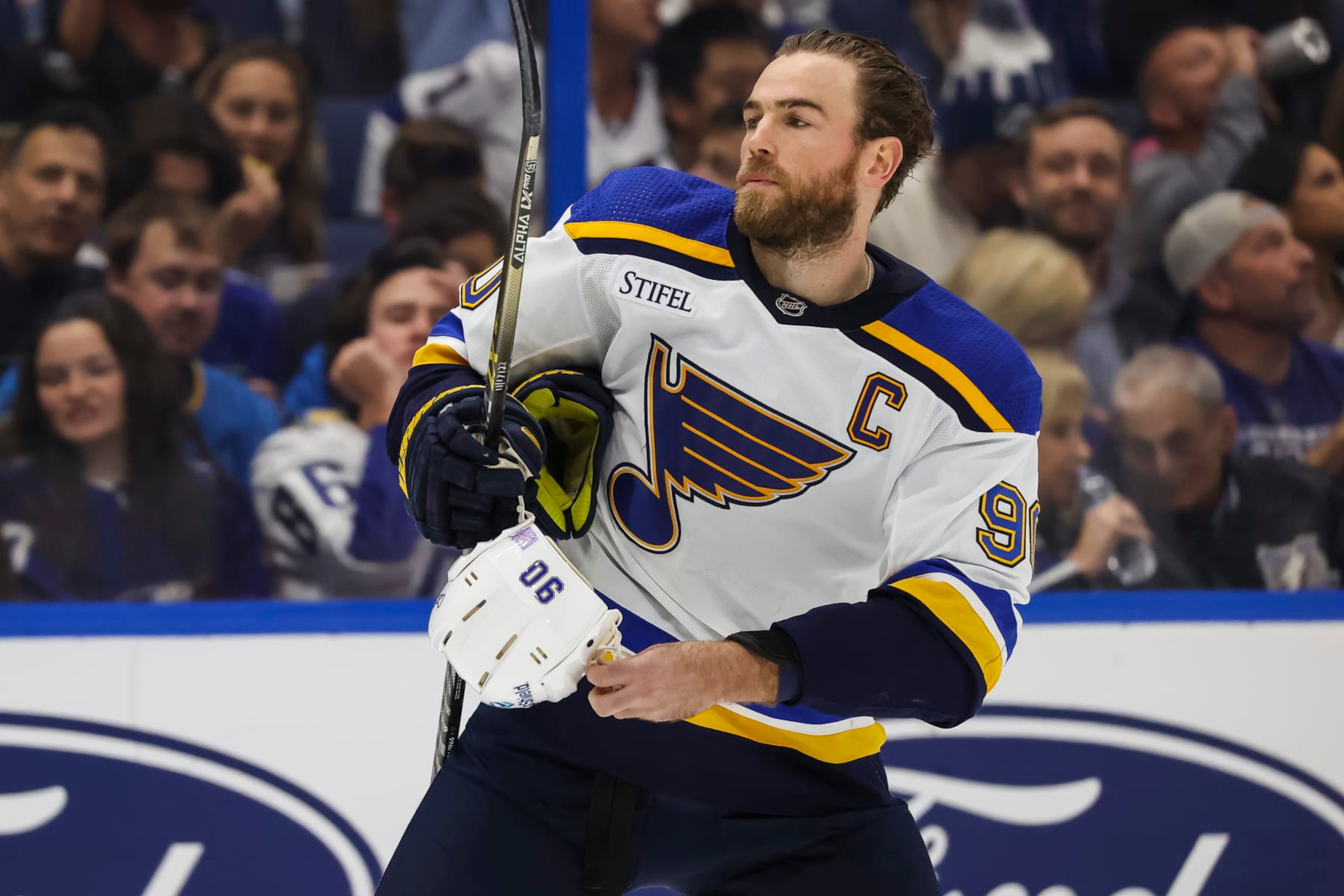 TAMPA, FL - NOVEMBER 25: Ryan OReilly #90 of the St Louis Blues against the Tampa Bay Lightning at Amalie Arena on November 25, 2022 in Tampa, Florida. (Photo by Mark LoMoglio/NHLI via Getty Images)