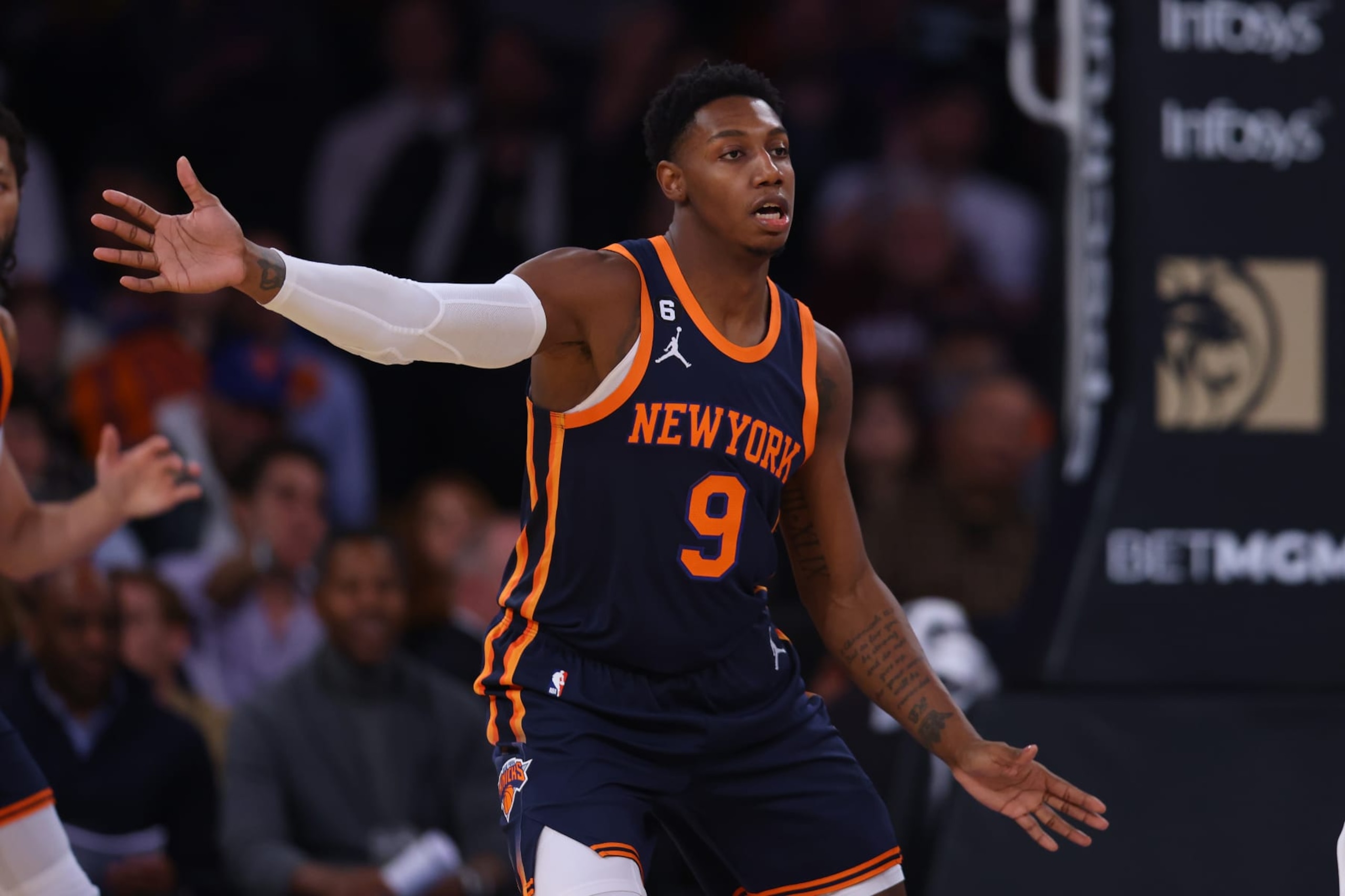 NEW YORK, NEW YORK - NOVEMBER 30: RJ Barrett #9 of the New York Knicks in action against the Milwaukee Bucks at Madison Square Garden on November 30, 2022 in New York City. NOTE TO USER: User expressly acknowledges and agrees that, by downloading and or using this Photograph, user is consenting to the terms and conditions of the Getty Images License Agreement. Milwaukee Bucks defeated the New York Knicks 109-103. (Photo by Mike Stobe/Getty Images) NEW YORK, NEW YORK - NOVEMBER 30: RJ Barrett #9 of the New York Knicks in action against the Milwaukee Bucks at Madison Square Garden on November 30, 2022 in New York City. NOTE TO USER: User expressly acknowledges and agrees that, by downloading and or using this Photograph, user is consenting to the terms and conditions of the Getty Images License Agreement. Milwaukee Bucks defeated the New York Knicks 109-103. (Photo by Mike Stobe/Getty Images)