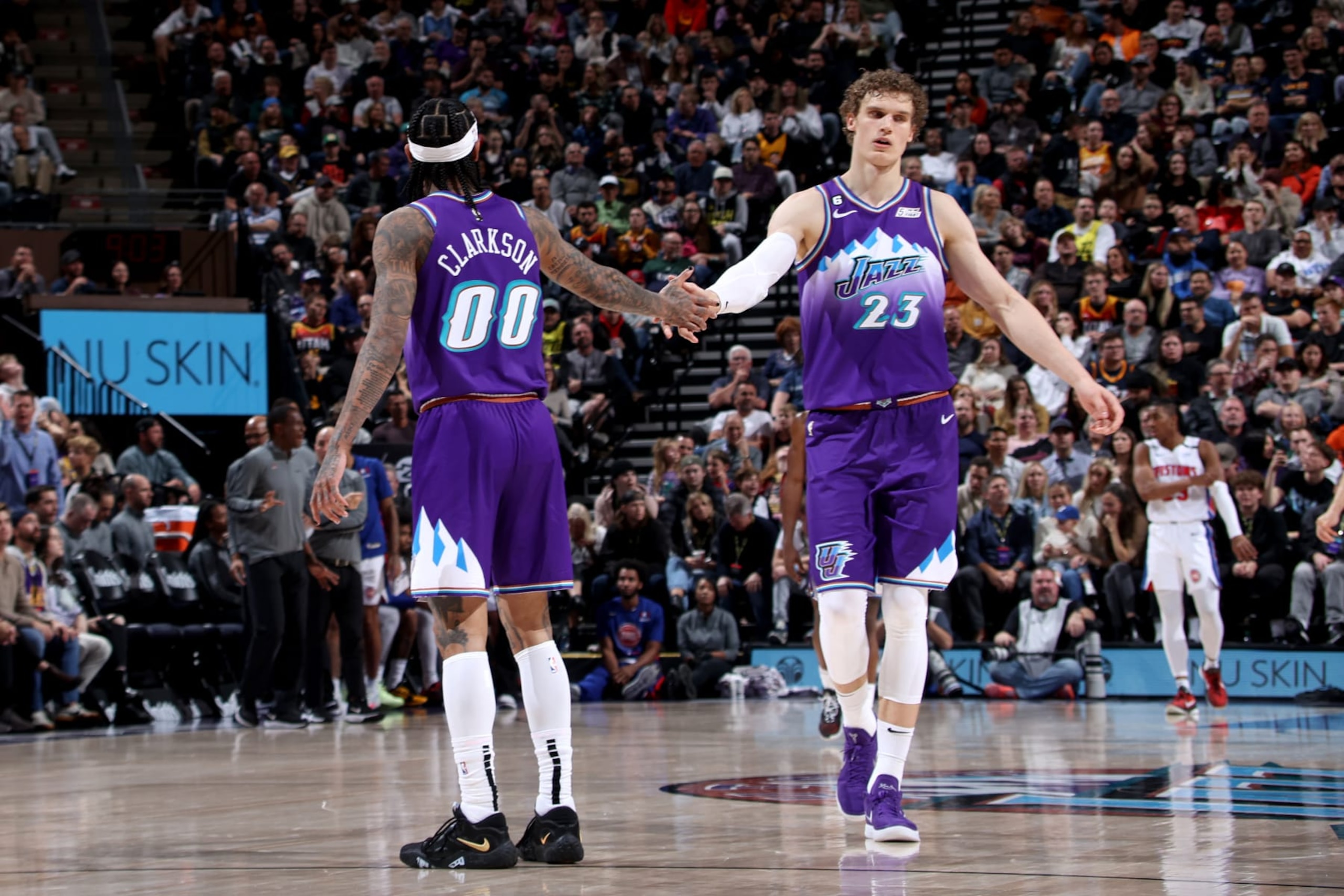 SALT LAKE CITY, UT - NOVEMBER 23: Jordan Clarkson #00 and Lauri Markkanen #23 of the Utah Jazz high fives during the game against the Detroit Pistons on November 23, 2022 at vivint.SmartHome Arena in Salt Lake City, Utah. NOTE TO USER: User expressly acknowledges and agrees that, by downloading and or using this Photograph, User is consenting to the terms and conditions of the Getty Images License Agreement. Mandatory Copyright Notice: Copyright 2022 NBAE (Photo by Melissa Majchrzak/NBAE via Getty Images) SALT LAKE CITY, UT - NOVEMBER 23: Jordan Clarkson #00 and Lauri Markkanen #23 of the Utah Jazz high fives during the game against the Detroit Pistons on November 23, 2022 at vivint.SmartHome Arena in Salt Lake City, Utah. NOTE TO USER: User expressly acknowledges and agrees that, by downloading and or using this Photograph, User is consenting to the terms and conditions of the Getty Images License Agreement. Mandatory Copyright Notice: Copyright 2022 NBAE (Photo by Melissa Majchrzak/NBAE via Getty Images)