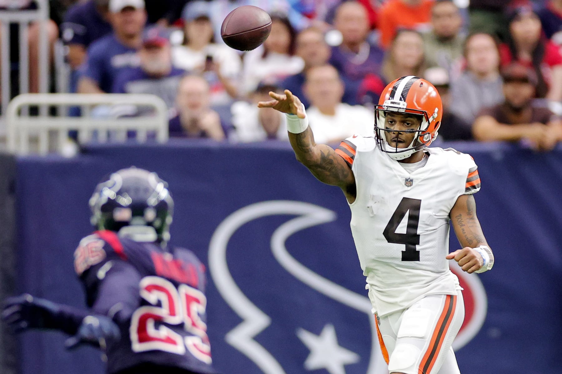 HOUSTON, TEXAS - DECEMBER 04: Deshaun Watson #4 of the Cleveland Browns attempts a pass during the third quarter against the Houston Texans at NRG Stadium on December 04, 2022 in Houston, Texas. (Photo by Carmen Mandato/Getty Images)