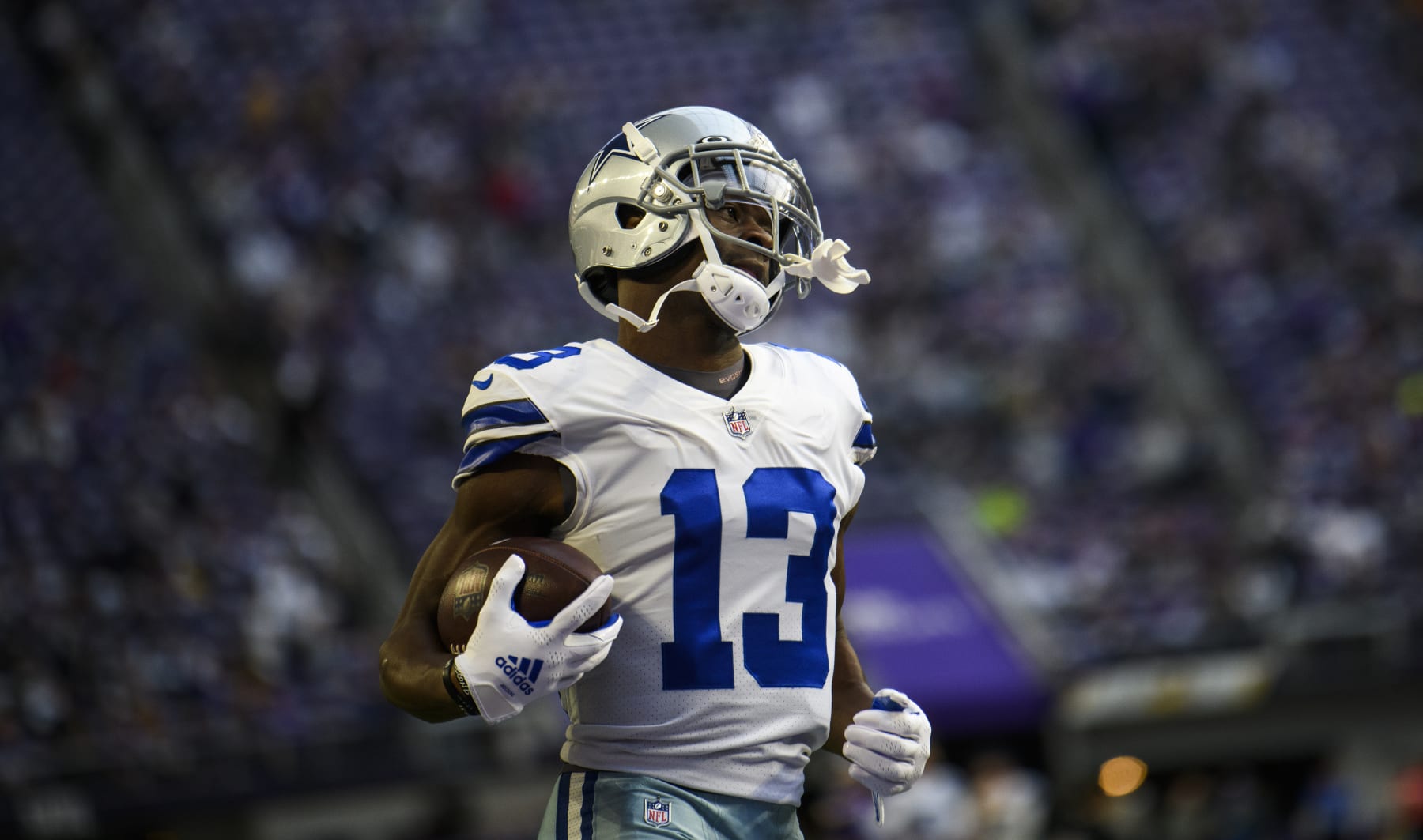 MINNEAPOLIS, MN - NOVEMBER 20: Michael Gallup #13 of the Dallas Cowboys warms up before the game against the Minnesota Vikings at U.S. Bank Stadium on November 20, 2022 in Minneapolis, Minnesota. (Photo by Stephen Maturen/Getty Images)