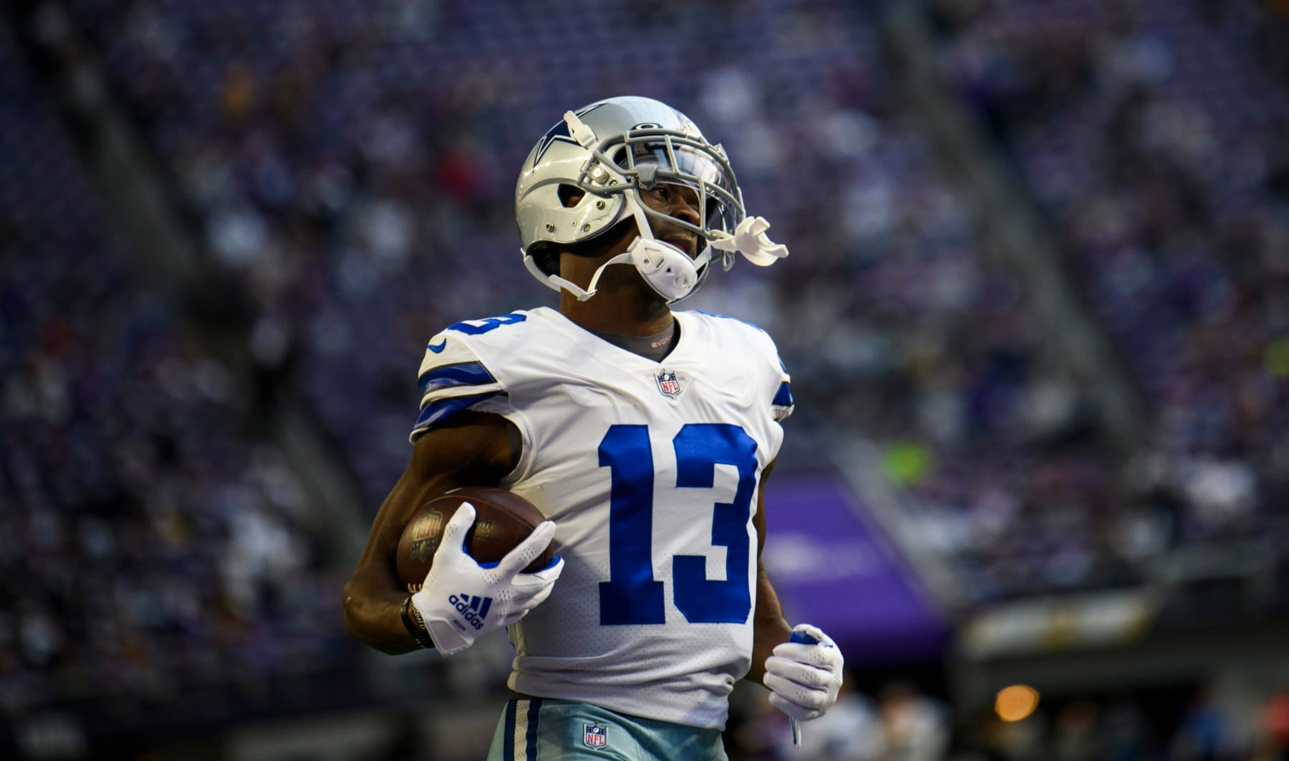 MINNEAPOLIS, MN - NOVEMBER 20: Michael Gallup #13 of the Dallas Cowboys warms up before the game against the Minnesota Vikings at U.S. Bank Stadium on November 20, 2022 in Minneapolis, Minnesota. (Photo by Stephen Maturen/Getty Images)