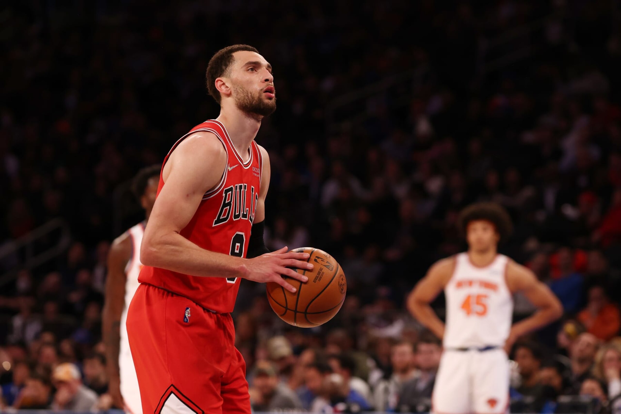 NEW YORK, NEW YORK - MARCH 28: Zach LaVine #8 of the Chicago Bulls in action against the New York Knicks at Madison Square Garden on March 28, 2022 in New York City. NOTE TO USER: User expressly acknowledges and agrees that, by downloading and or using this photograph, User is consenting to the terms and conditions of the Getty Images License Agreement. New York Knicks defeated the Chicago Bulls 109-104. (Photo by Mike Stobe/Getty Images)