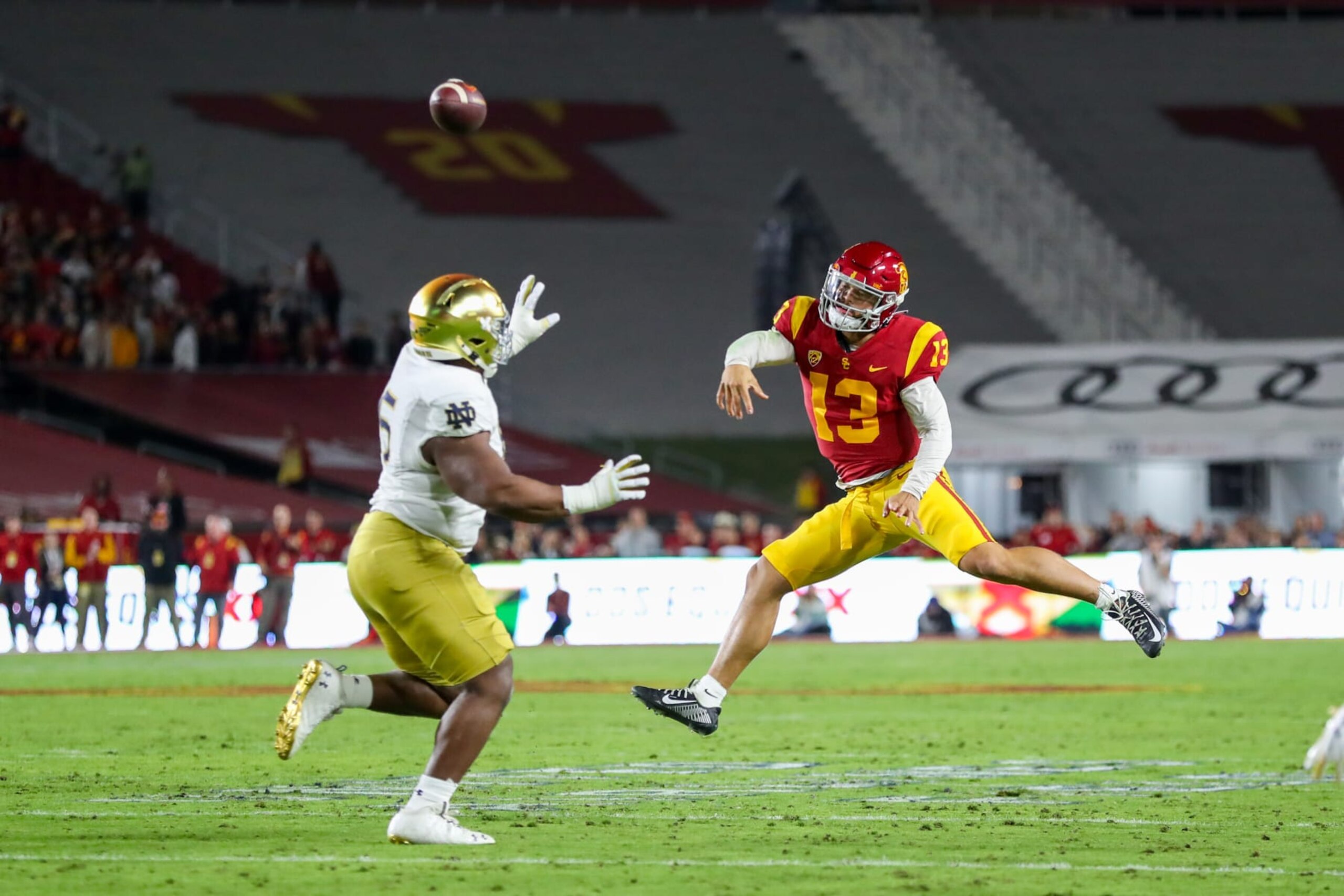 LOS ANGELES, CA - NOVEMBER 26: USC Trojans quarterback Caleb Williams (13) throws the ball during a college football game between the Notre Dame Fighting Irish against the USC Trojans on November 26, 2022, at United Airlines Field at The Los Angeles Memorial Coliseum in Los Angeles, CA. (Photo by Jordon Kelly/Icon Sportswire via Getty Images) LOS ANGELES, CA - NOVEMBER 26: USC Trojans quarterback Caleb Williams (13) throws the ball during a college football game between the Notre Dame Fighting Irish against the USC Trojans on November 26, 2022, at United Airlines Field at The Los Angeles Memorial Coliseum in Los Angeles, CA. (Photo by Jordon Kelly/Icon Sportswire via Getty Images)