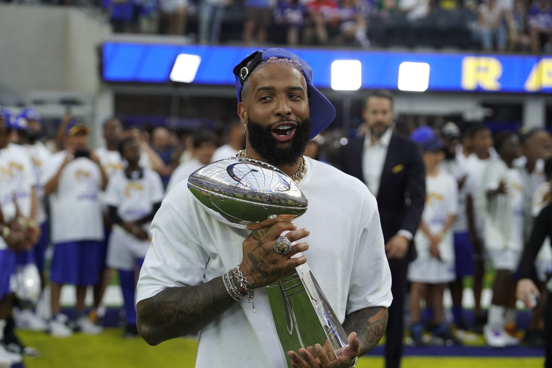 INGLEWOOD, CA - SEPTEMBER 8:  Odell Beckham Jr. of the Rams with the Vince Lombarbi Trophy during an NFL game between the Los Angeles Rams and the Buffalo Bills on September 08, 2022, at SoFi Stadium in Inglewood, CA. (Photo by Icon Sportswire)