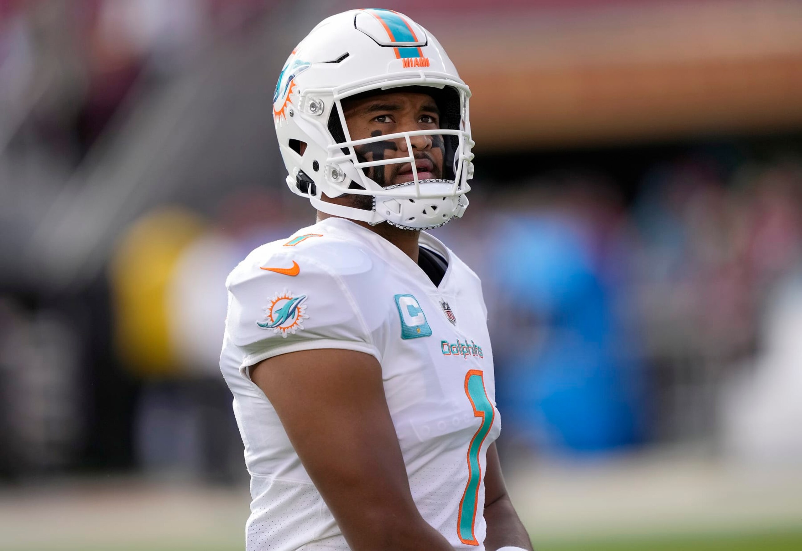 SANTA CLARA, CALIFORNIA - DECEMBER 04: Tua Tagovailoa #1 of the Miami Dolphins warms up during pregame against the San Francisco 49ers at Levi's Stadium on December 04, 2022 in Santa Clara, California. (Photo by Thearon W. Henderson/Getty Images)