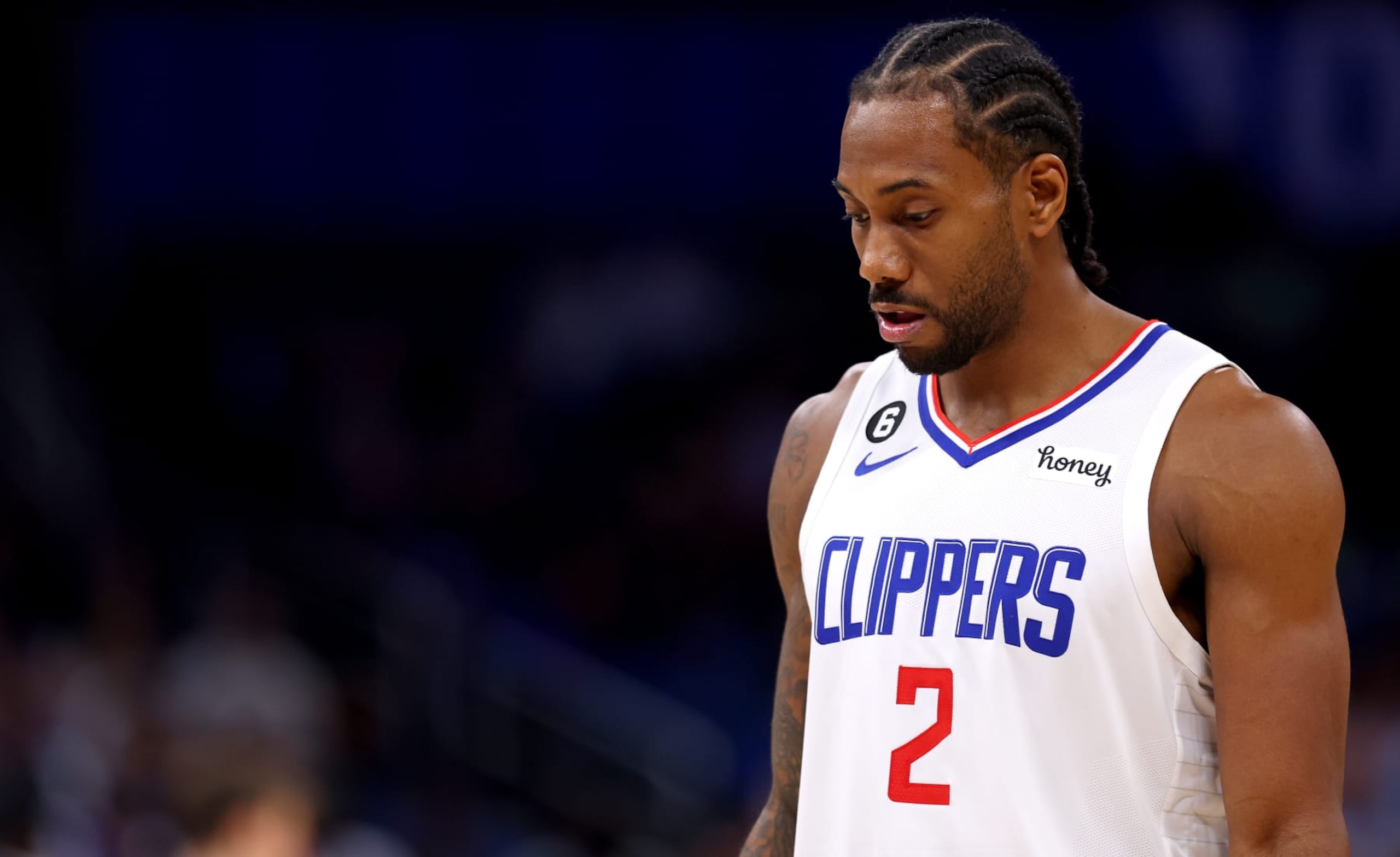 ORLANDO, FLORIDA - DECEMBER 07: Kawhi Leonard #2 of the LA Clippers looks on during a game against the Orlando Magic at Amway Center on December 07, 2022 in Orlando, Florida. (Photo by Mike Ehrmann/Getty Images) NOTE TO USER: User expressly acknowledges and agrees that, by downloading and or using this photograph, User is consenting to the terms and conditions of the Getty Images License Agreement. ORLANDO, FLORIDA - DECEMBER 07: Kawhi Leonard #2 of the LA Clippers looks on during a game against the Orlando Magic at Amway Center on December 07, 2022 in Orlando, Florida. (Photo by Mike Ehrmann/Getty Images) NOTE TO USER: User expressly acknowledges and agrees that, by downloading and or using this photograph, User is consenting to the terms and conditions of the Getty Images License Agreement.