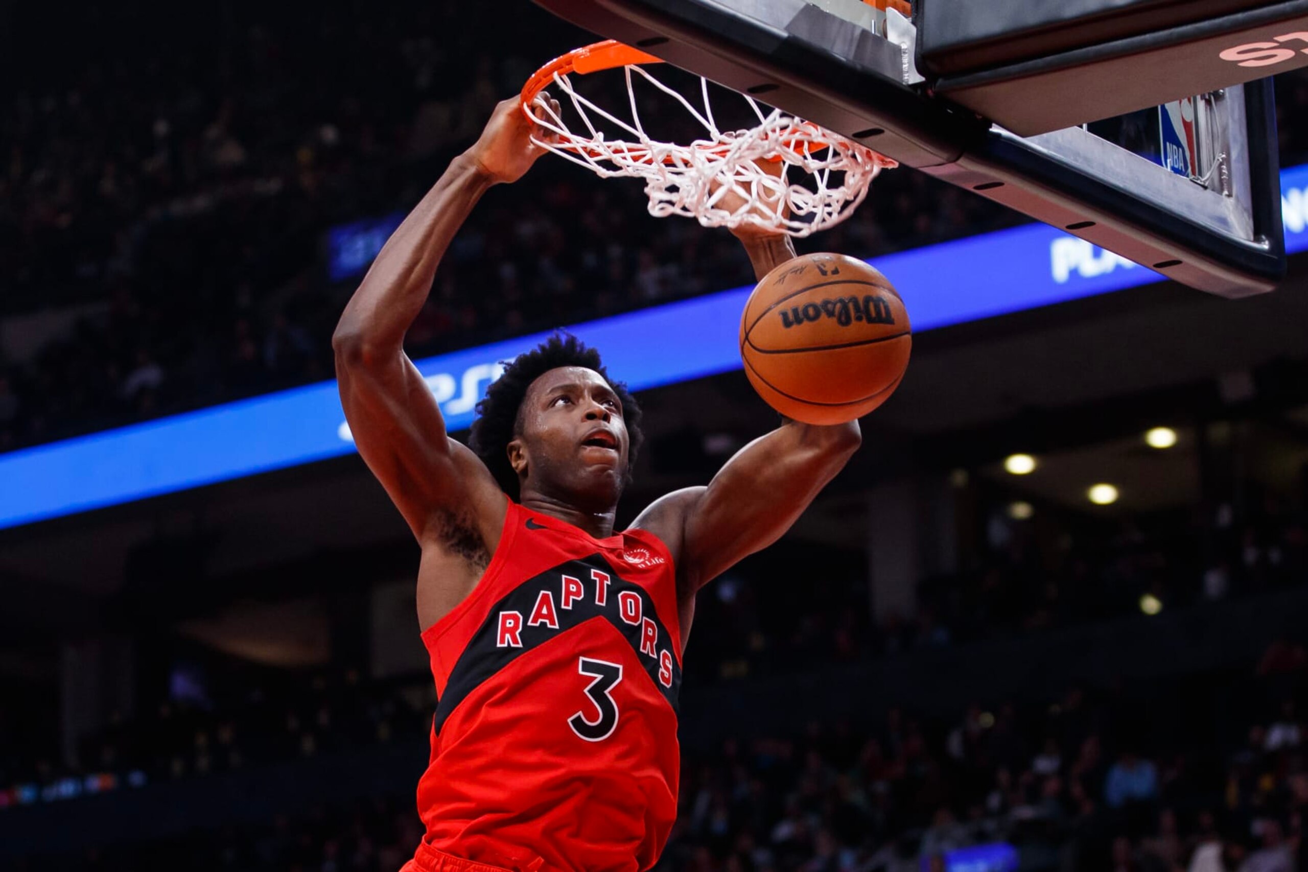 TORONTO, ON - DECEMBER 07: O.G. Anunoby #3 of the Toronto Raptors dunks against the Los Angeles Lakers during the first half of their NBA game at Scotiabank Arena on December 7, 2022 in Toronto, Canada. NOTE TO USER: User expressly acknowledges and agrees that, by downloading and or using this photograph, User is consenting to the terms and conditions of the Getty Images License Agreement. (Photo by Cole Burston/Getty Images) TORONTO, ON - DECEMBER 07: O.G. Anunoby #3 of the Toronto Raptors dunks against the Los Angeles Lakers during the first half of their NBA game at Scotiabank Arena on December 7, 2022 in Toronto, Canada. NOTE TO USER: User expressly acknowledges and agrees that, by downloading and or using this photograph, User is consenting to the terms and conditions of the Getty Images License Agreement. (Photo by Cole Burston/Getty Images)