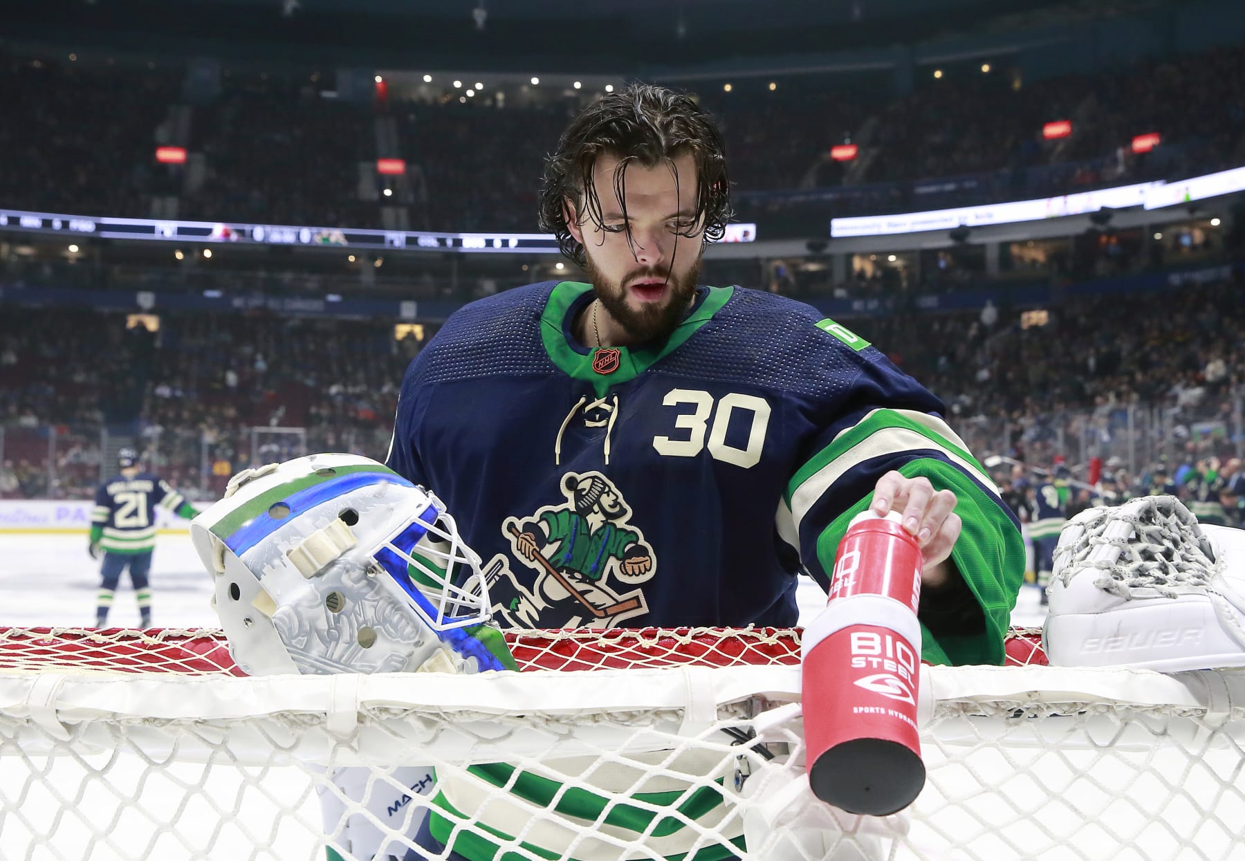 With Thatcher Demko out, Spencer Martin has to lead the Canucks in goal