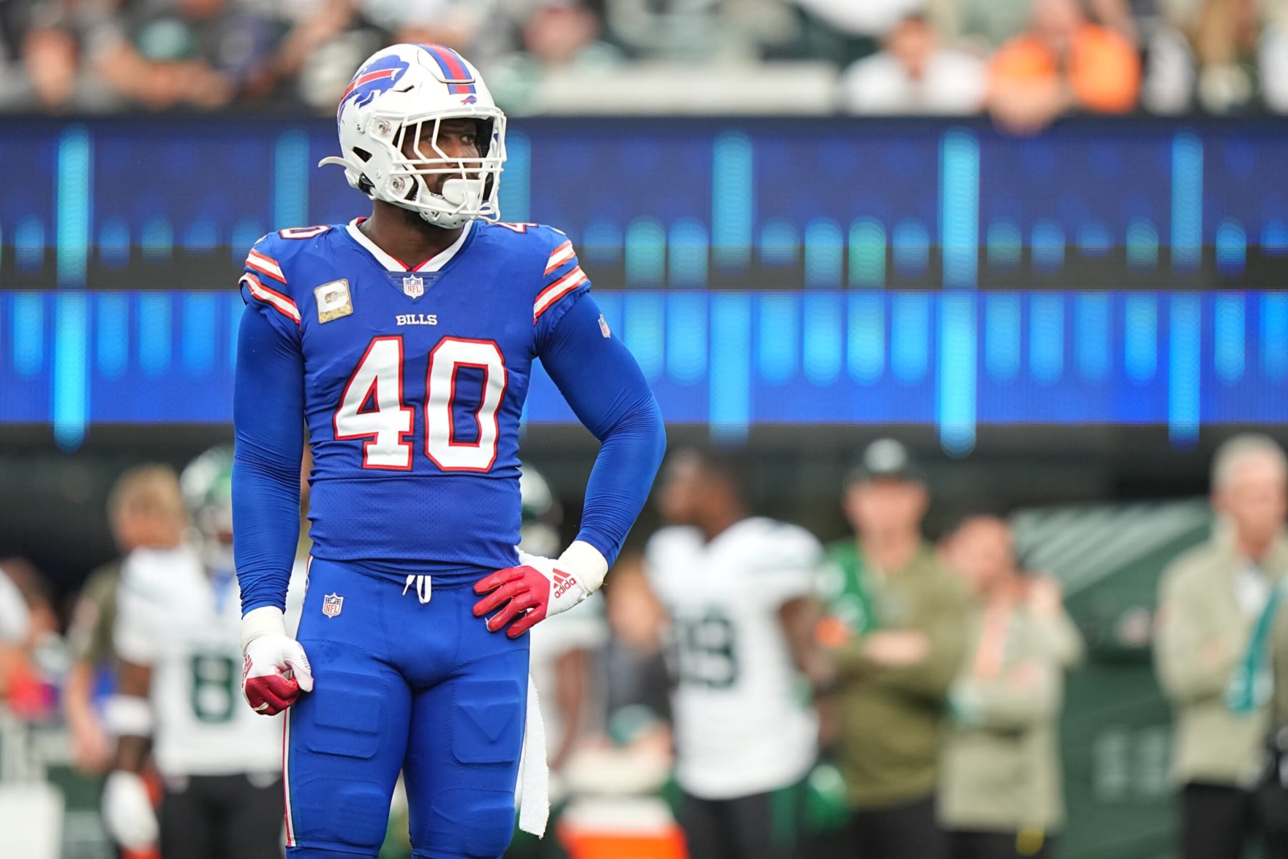 Football: Buffalo Bills Von Miller (40) in action, looks on vs. New York Jets at Met Life Stadium.
East Rutherford, NJ 11/6/2022
CREDIT: Erick W. Rasco (Photo by Erick W. Rasco/Sports Illustrated via Getty Images)
(Set Number: x164230 TK1)