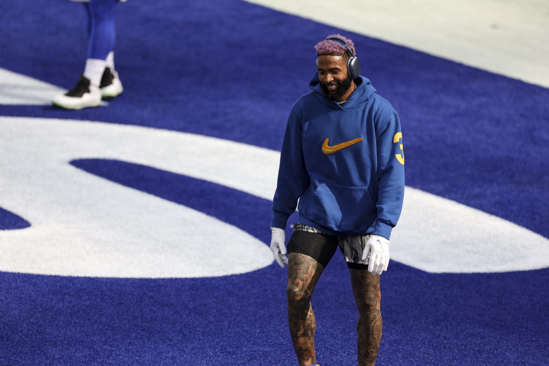 INGLEWOOD, CALIFORNIA - FEBRUARY 13: Odell Beckham Jr. #3 of the Los Angeles Rams warms up prior to the NFL Super Bowl 56 football game against the Cincinnati Bengals at SoFi Stadium on February 13, 2022 in Inglewood, California. The Rams won 23-20. (Photo by Michael Owens/Getty Images)