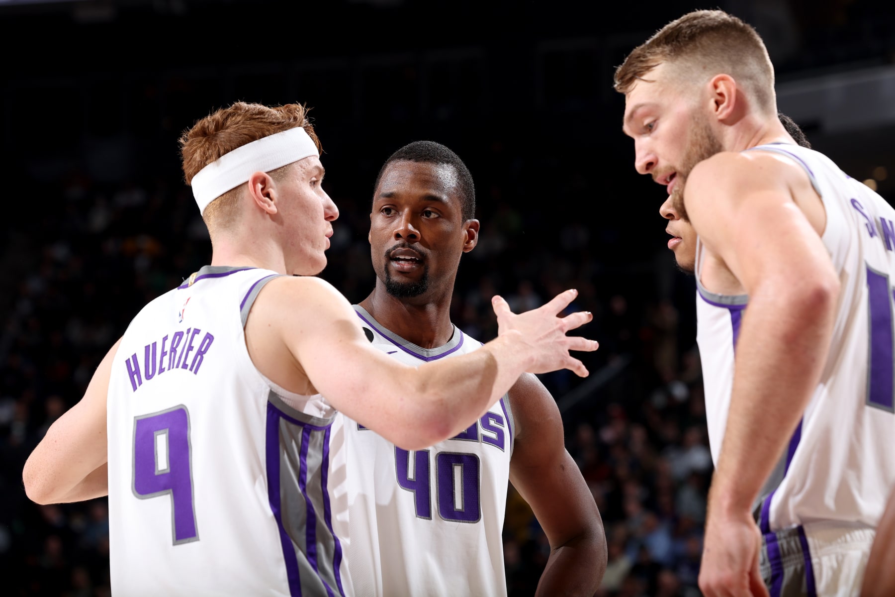MILWAUKEE, WI - DECEMBER 7: Kevin Huerter #9, Harrison Barnes #40 and Domantas Sabonis #10 of the Sacramento Kings huddle up during the game against the Milwaukee Bucks on December 7, 2022 at the Fiserv Forum Center in Milwaukee, Wisconsin. NOTE TO USER: User expressly acknowledges and agrees that, by downloading and or using this Photograph, user is consenting to the terms and conditions of the Getty Images License Agreement. Mandatory Copyright Notice: Copyright 2022 NBAE (Photo by Jeff Haynes/NBAE via Getty Images).