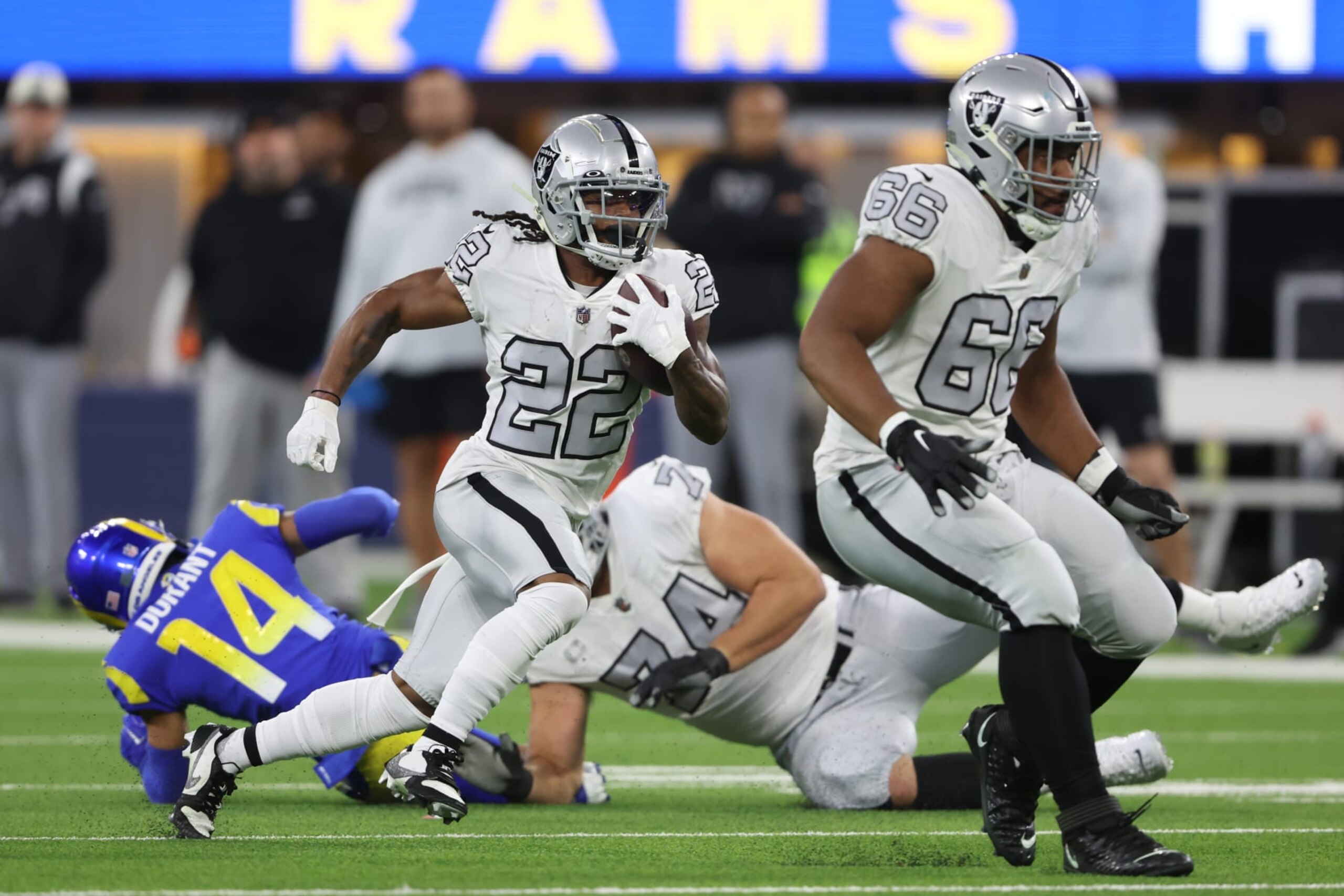 INGLEWOOD, CALIFORNIA - DECEMBER 08: Ameer Abdullah #22 of the Las Vegas Raiders carries the ball against the Los Angeles Rams during the first quarter at SoFi Stadium on December 08, 2022 in Inglewood, California. (Photo by Sean M. Haffey/Getty Images)