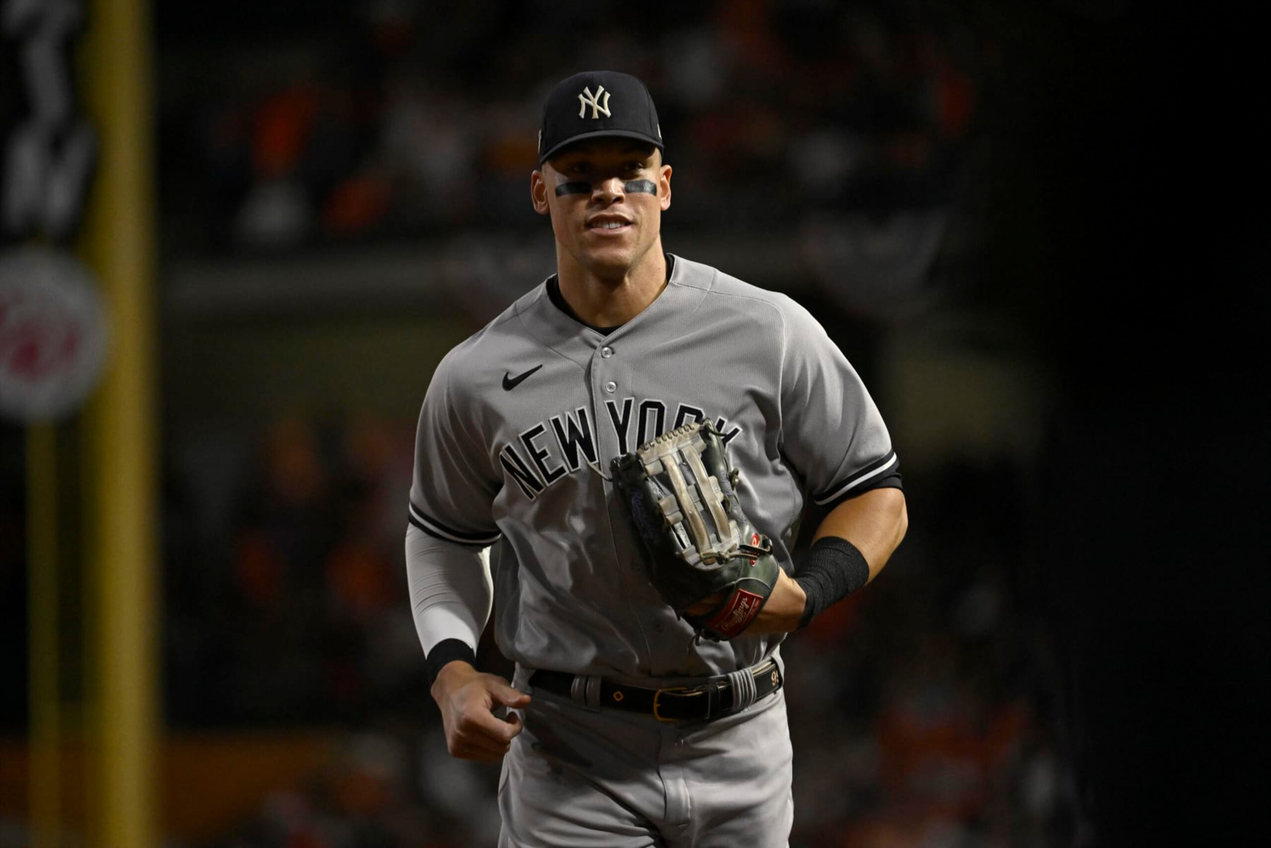 Baseball: ALCS Playoffs: New York Yankees Aaron Judge (99) in action, runs to the dugout vs Houston Astros at Minute Maid Park. Game 2. 
Houston, TX 10/20/2022
CREDIT: Greg Nelson (Photo by Greg Nelson/Sports Illustrated via Getty Images) 
(Set Number: X164211 TK1)