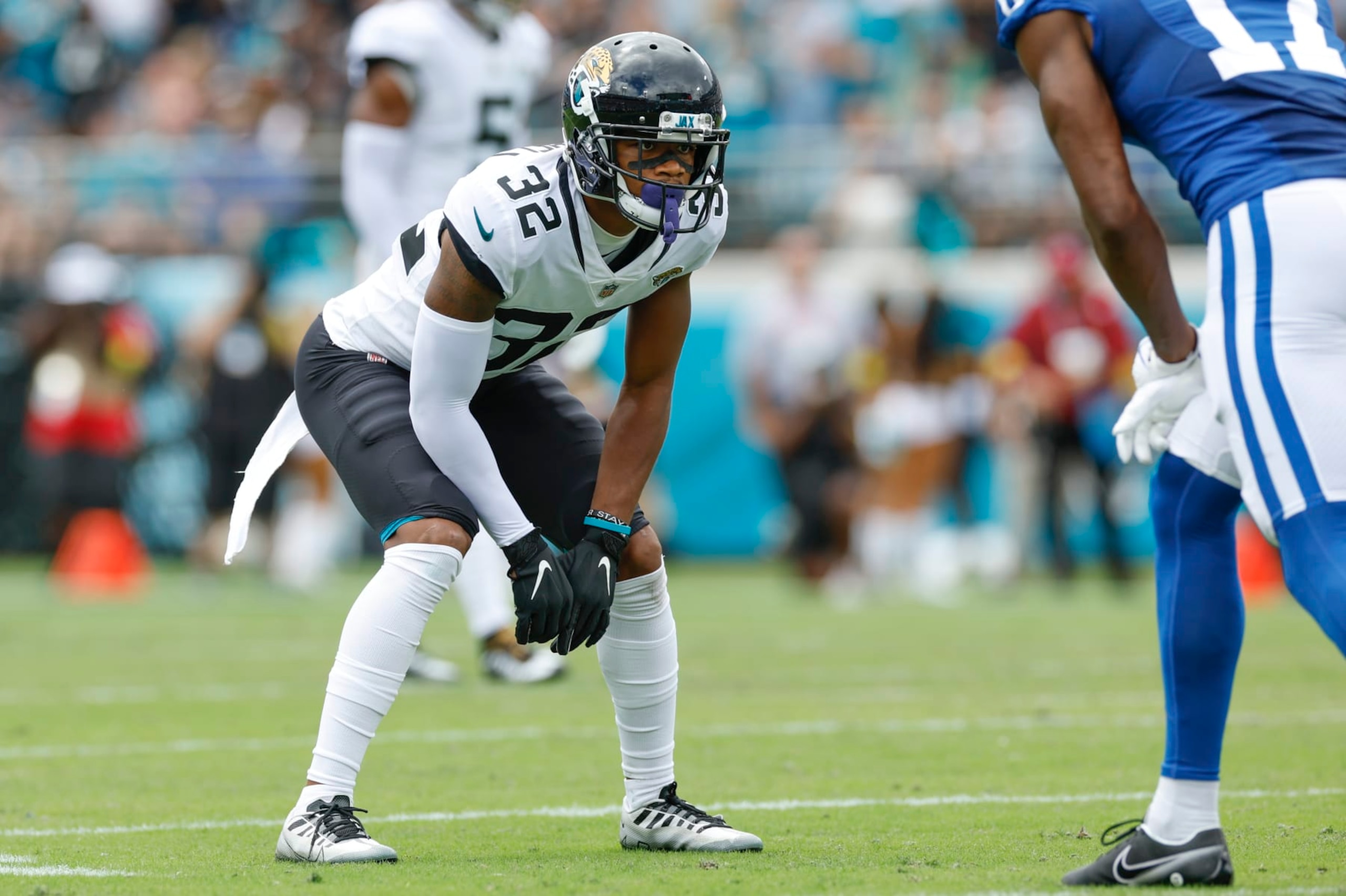 JACKSONVILLE, FL - SEPTEMBER 18: Jacksonville Jaguars cornerback Tyson Campbell (32) during the game between the Indianapolis Colts and the Jacksonville Jaguars on September 19, 2022 at TIAA Bank Field in Jacksonville, Fl. (Photo by David Rosenblum/Icon Sportswire via Getty Images) JACKSONVILLE, FL - SEPTEMBER 18: Jacksonville Jaguars cornerback Tyson Campbell (32) during the game between the Indianapolis Colts and the Jacksonville Jaguars on September 19, 2022 at TIAA Bank Field in Jacksonville, Fl. (Photo by David Rosenblum/Icon Sportswire via Getty Images)