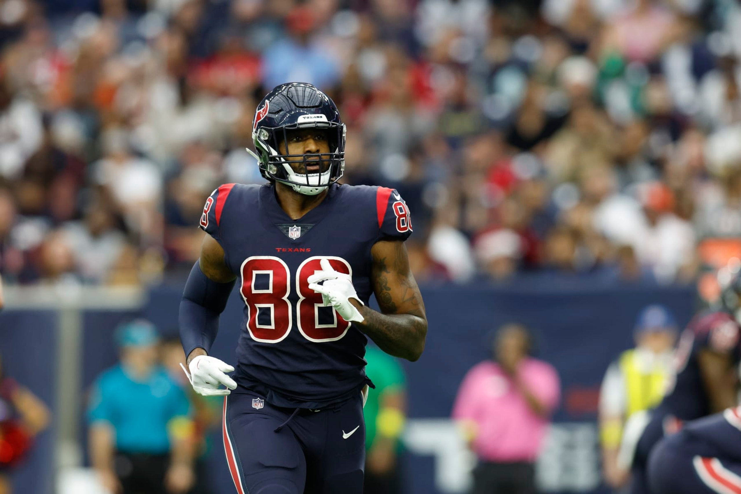 Houston Texans tight end Jordan Akins (88) goes in motion during an NFL football game against the Cleveland Browns on Sunday, December 4, 2022, in Houston. (AP Photo/Matt Patterson) Houston Texans tight end Jordan Akins (88) goes in motion during an NFL football game against the Cleveland Browns on Sunday, December 4, 2022, in Houston. (AP Photo/Matt Patterson)