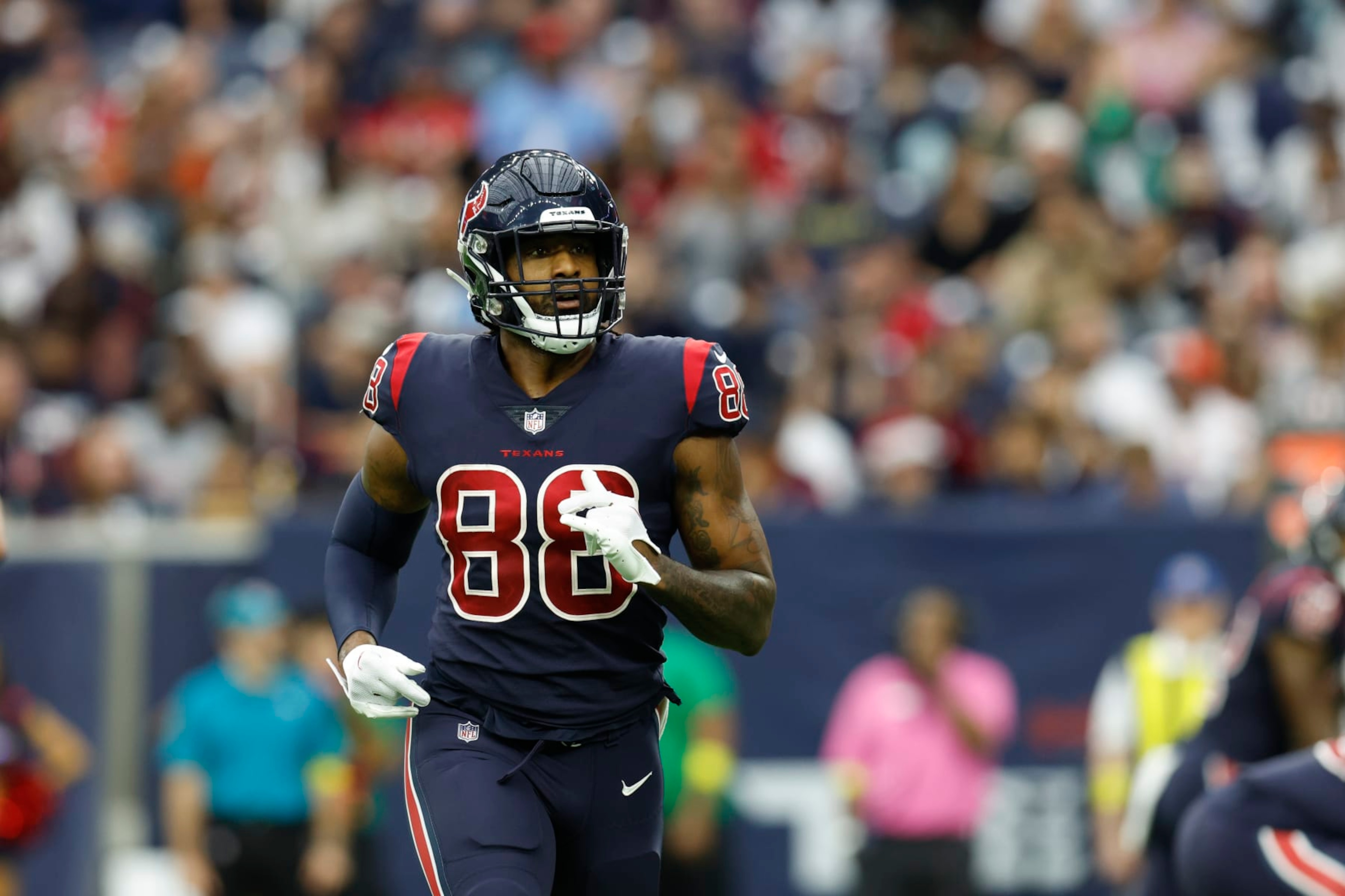 Houston Texans tight end Jordan Akins (88) goes in motion during an NFL football game against the Cleveland Browns on Sunday, December 4, 2022, in Houston. (AP Photo/Matt Patterson)