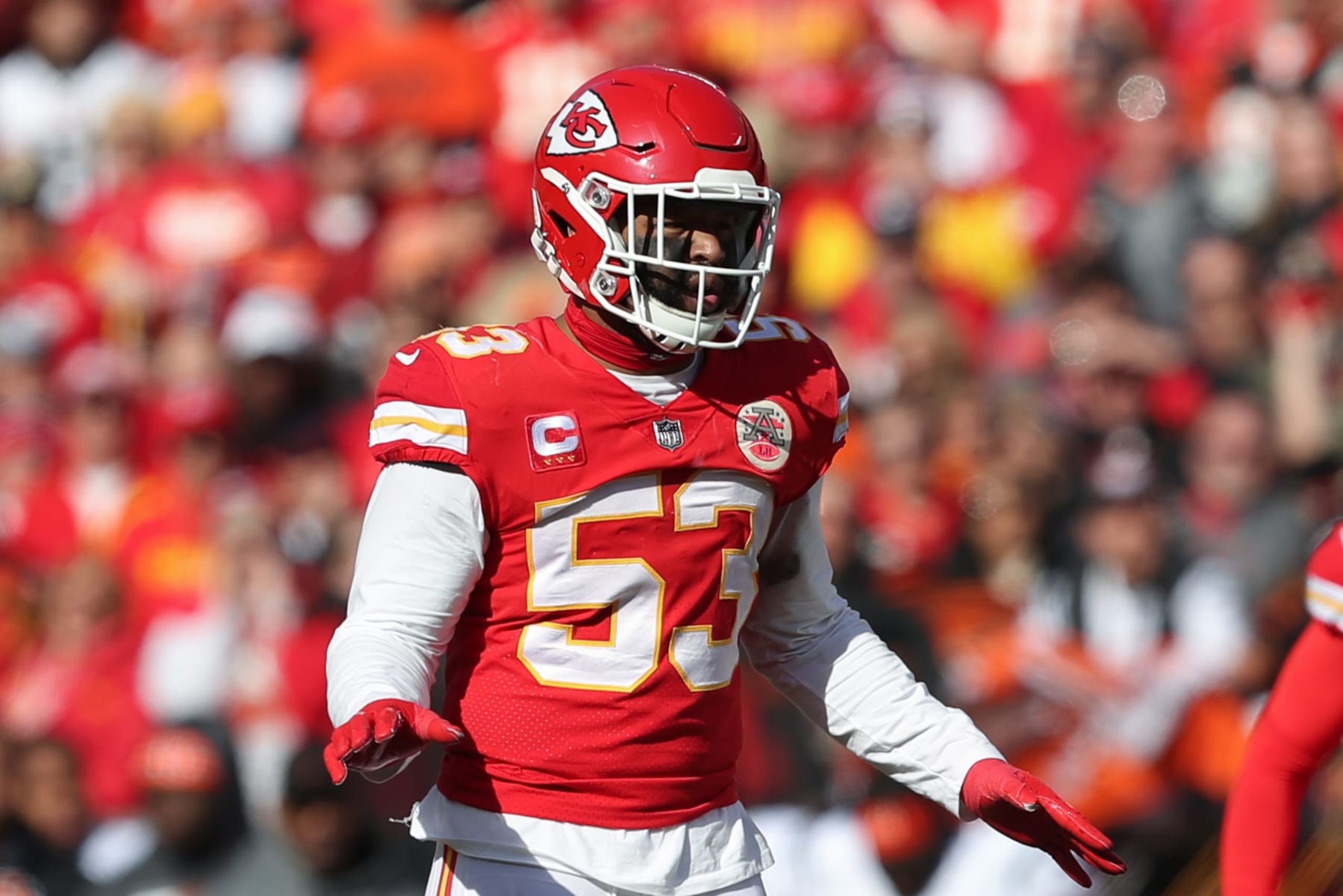 KANSAS CITY, MO - JANUARY 30: Kansas City Chiefs middle linebacker Anthony Hitchens (53) in the first quarter of the AFC Championship game between the Cincinnati Bengals and Kansas City Chiefs on Jan 30, 2022 at GEHA Field at Arrowhead Stadium in Kansas City, MO. (Photo by Scott Winters/Icon Sportswire via Getty Images)