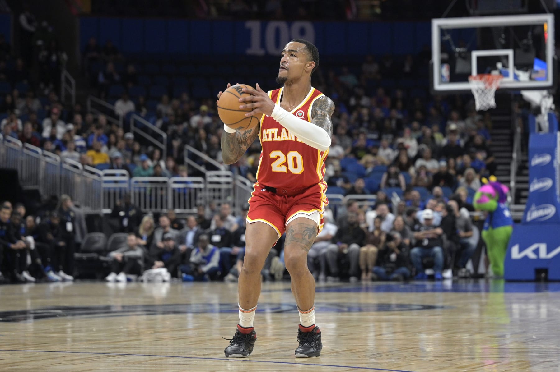 Atlanta Hawks forward John Collins (20) sets up for a shot during the first half of an NBA basketball game against the Orlando Magic, Wednesday, Nov. 30, 2022, in Orlando, Fla. (AP Photo/Phelan M. Ebenhack)
