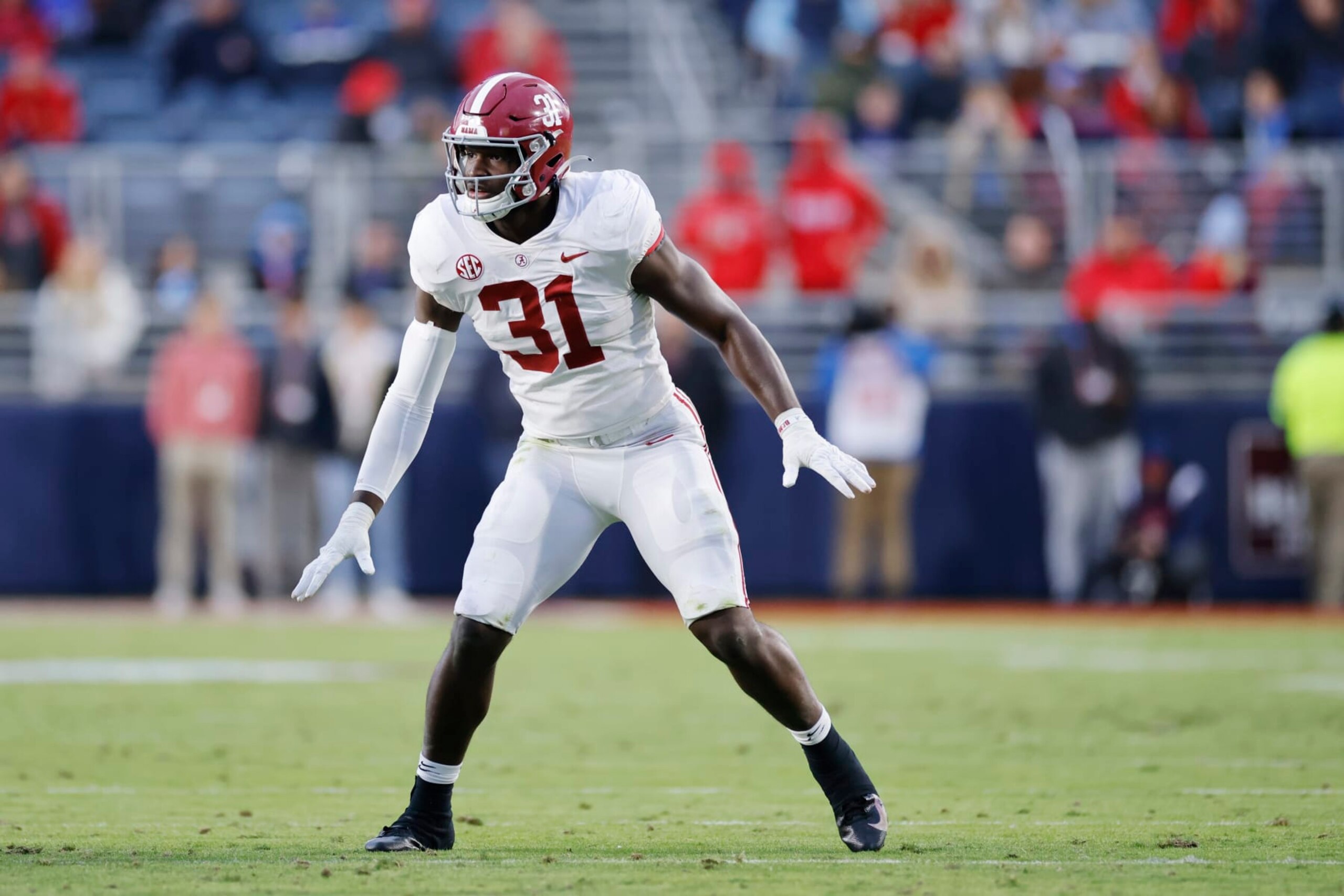 OXFORD, MS - NOVEMBER 12: Alabama Crimson Tide linebacker Will Anderson Jr. (31) lines up on defense during a college football game against the Mississippi Rebels on November 12, 2022 at Vaught-Hemingway Stadium in Oxford, Mississippi. (Photo by Joe Robbins/Icon Sportswire via Getty Images)