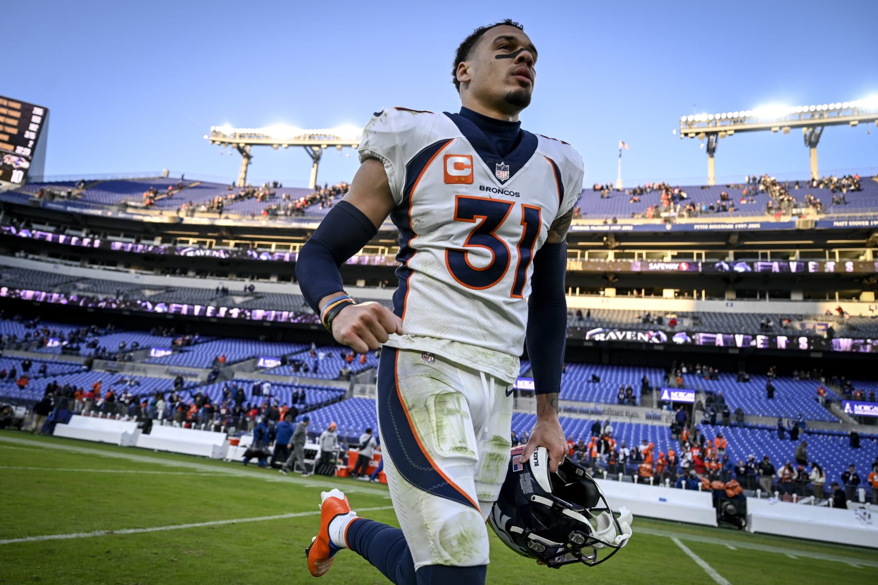 Broncos S Justin Simmons