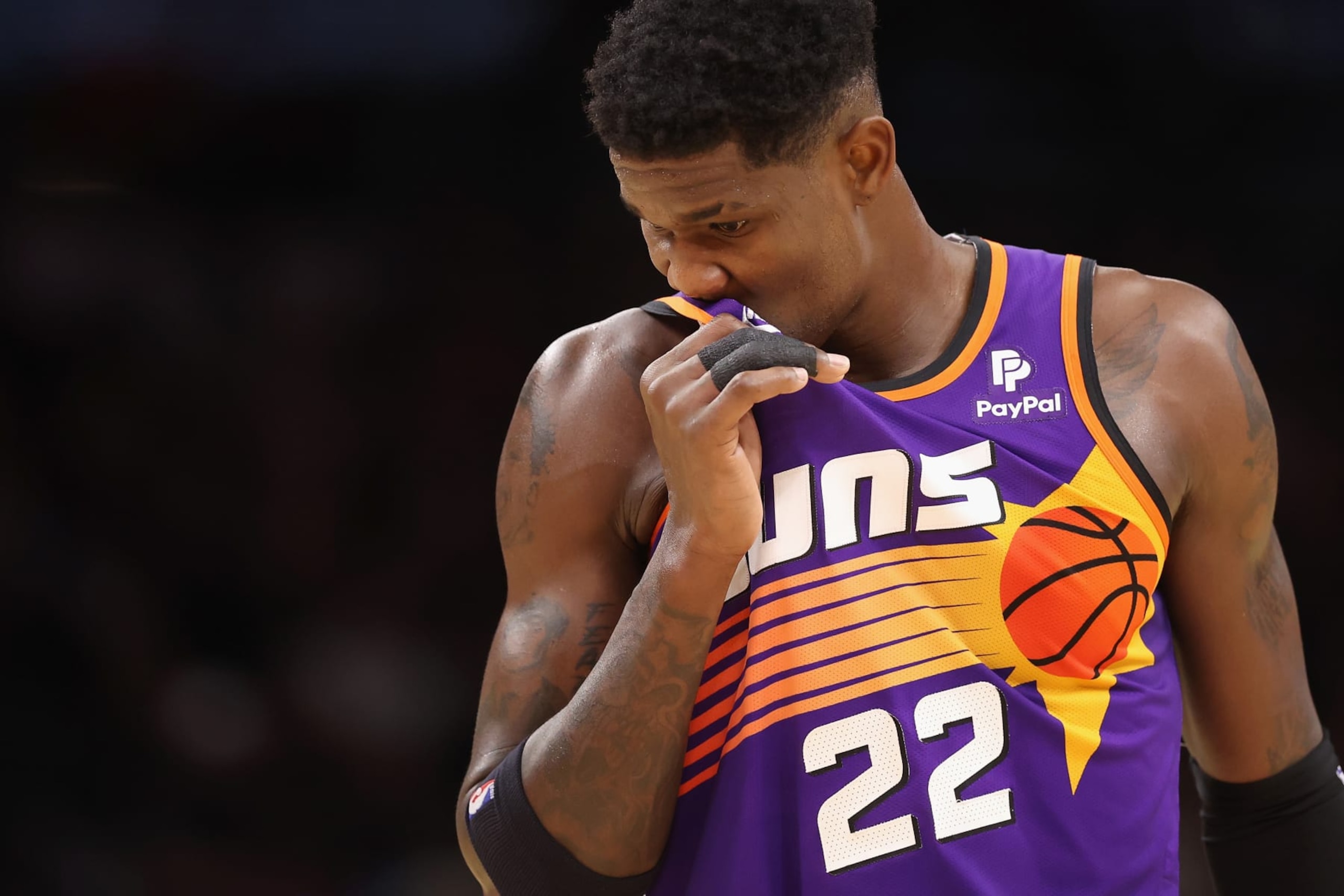 PHOENIX, ARIZONA - DECEMBER 07: Deandre Ayton #22 of the Phoenix Suns during the second half of the NBA game at Footprint Center on December 07, 2022 in Phoenix, Arizona. NOTE TO USER: User expressly acknowledges and agrees that, by downloading and or using this photograph, User is consenting to the terms and conditions of the Getty Images License Agreement. (Photo by Christian Petersen/Getty Images)