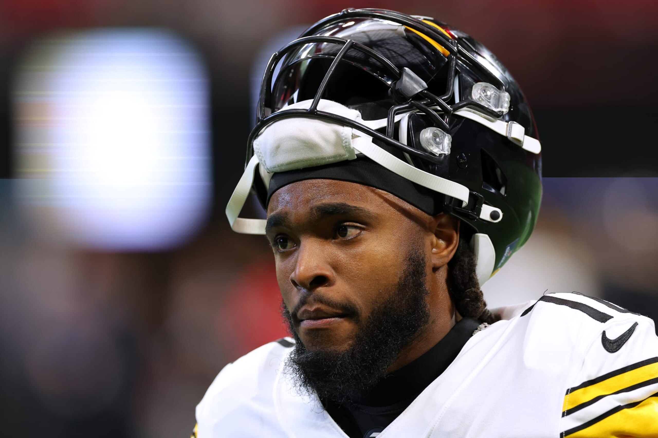 ATLANTA, GEORGIA - DECEMBER 04: Diontae Johnson #18 of the Pittsburgh Steelers looks on during warmups before the game against the Atlanta Falcons at Mercedes-Benz Stadium on December 04, 2022 in Atlanta, Georgia. (Photo by Kevin C. Cox/Getty Images) ATLANTA, GEORGIA - DECEMBER 04: Diontae Johnson #18 of the Pittsburgh Steelers looks on during warmups before the game against the Atlanta Falcons at Mercedes-Benz Stadium on December 04, 2022 in Atlanta, Georgia. (Photo by Kevin C. Cox/Getty Images)