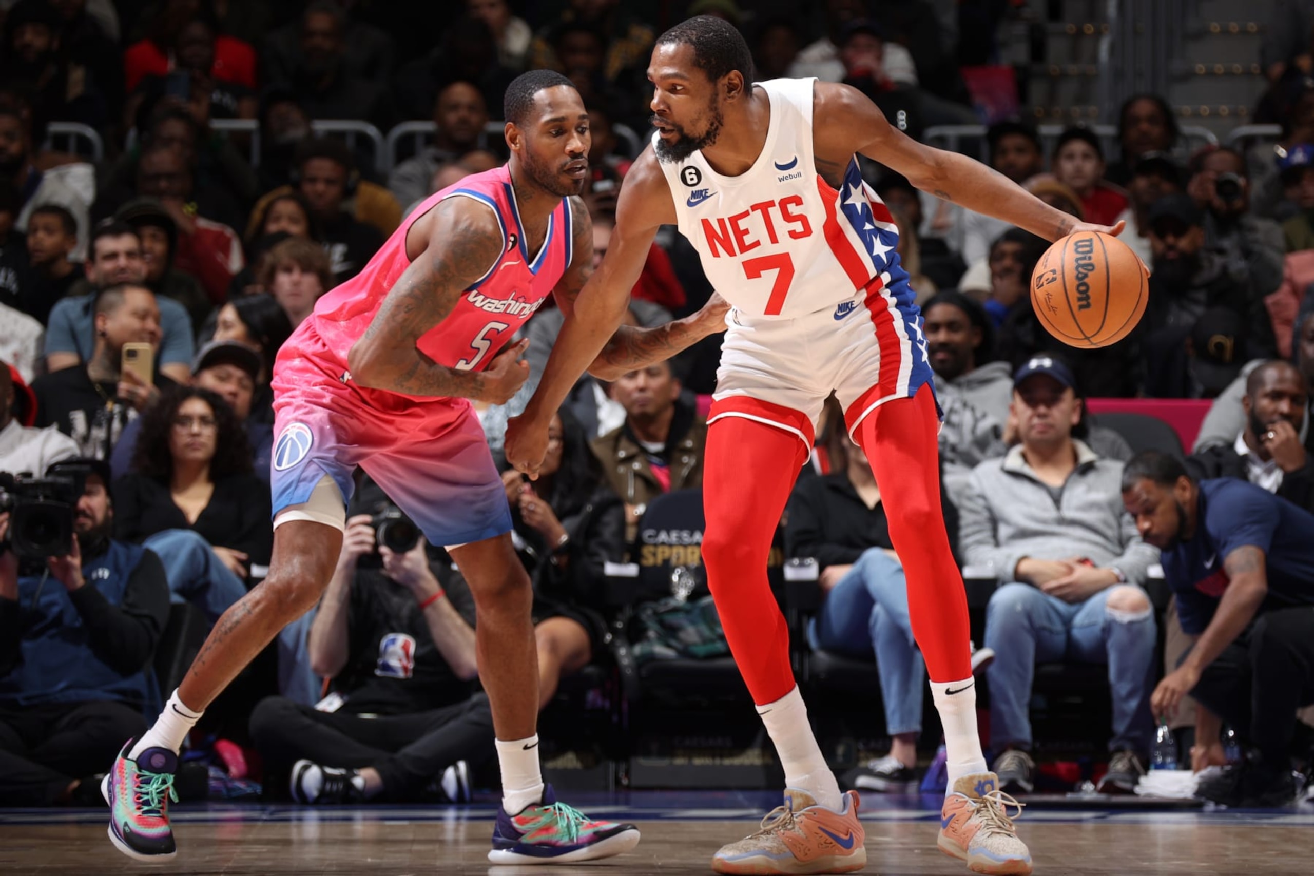 WASHINGTON, DC - DECEMBER 12: Kevin Durant #7 of the Brooklyn Nets dribbles the ball during the game against the Washington Wizards on December 12, 2022 at Capital One Arena in Washington, DC. NOTE TO USER: User expressly acknowledges and agrees that, by downloading and or using this Photograph, user is consenting to the terms and conditions of the Getty Images License Agreement. Mandatory Copyright Notice: Copyright 2022 NBAE (Photo by Stephen Gosling/NBAE via Getty Images)