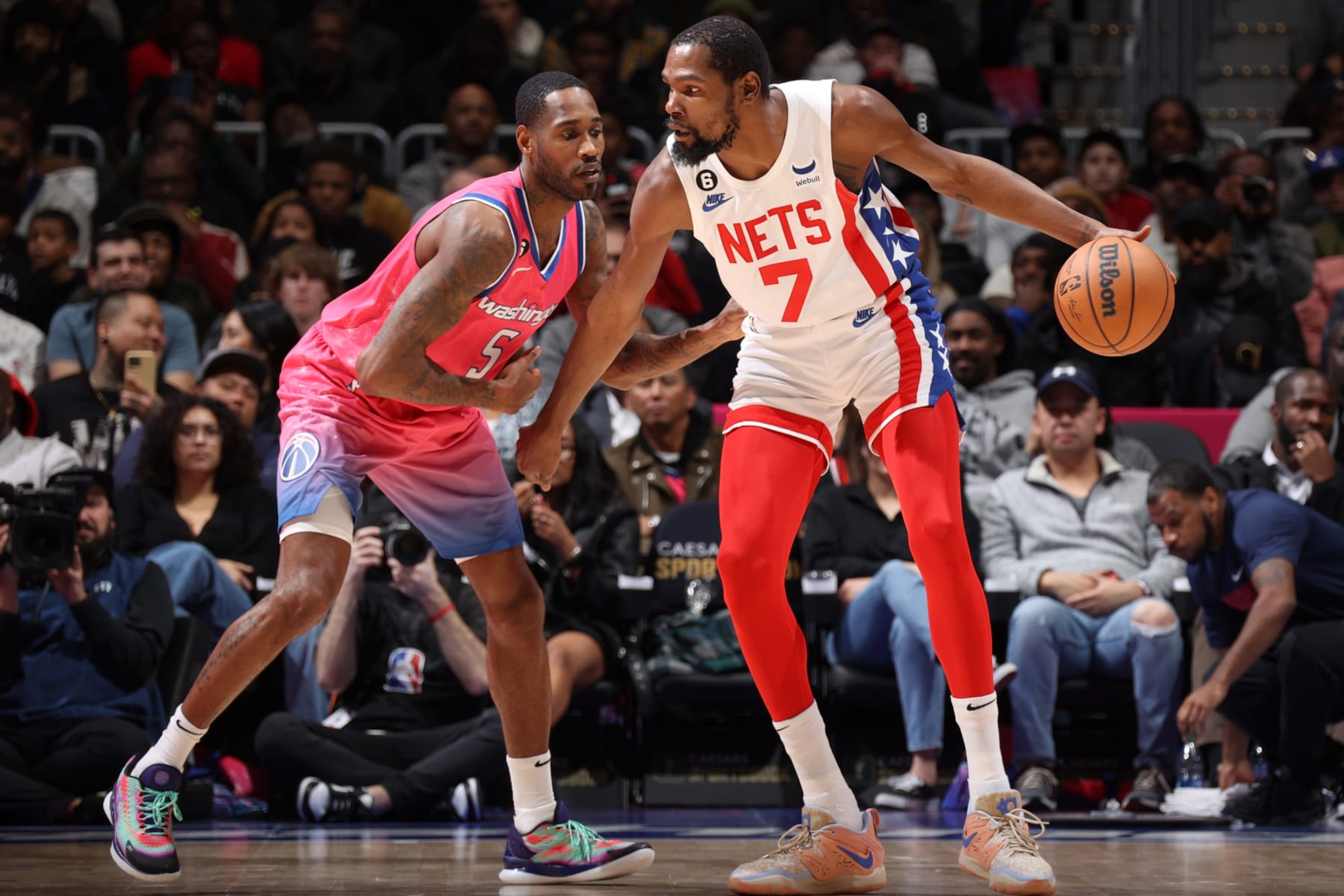 WASHINGTON, DC - DECEMBER 12: Kevin Durant #7 of the Brooklyn Nets dribbles the ball during the game against the Washington Wizards on December 12, 2022 at Capital One Arena in Washington, DC. NOTE TO USER: User expressly acknowledges and agrees that, by downloading and or using this Photograph, user is consenting to the terms and conditions of the Getty Images License Agreement. Mandatory Copyright Notice: Copyright 2022 NBAE (Photo by Stephen Gosling/NBAE via Getty Images)
