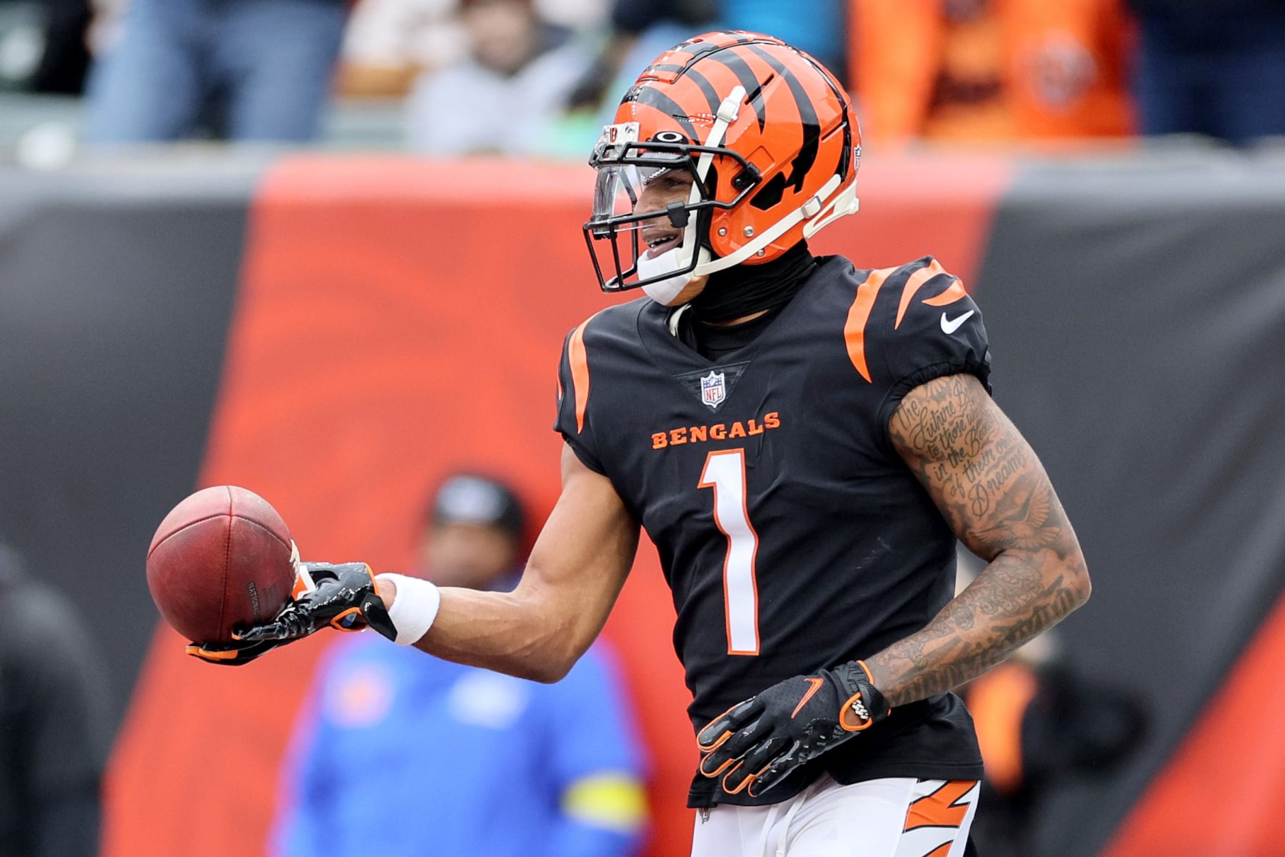 CINCINNATI, OHIO - DECEMBER 11: Ja'Marr Chase #1 of the Cincinnati Bengals scores a touchdown  in the second quarter of a game against the Cleveland Browns at Paycor Stadium on December 11, 2022 in Cincinnati, Ohio. (Photo by Andy Lyons/Getty Images)