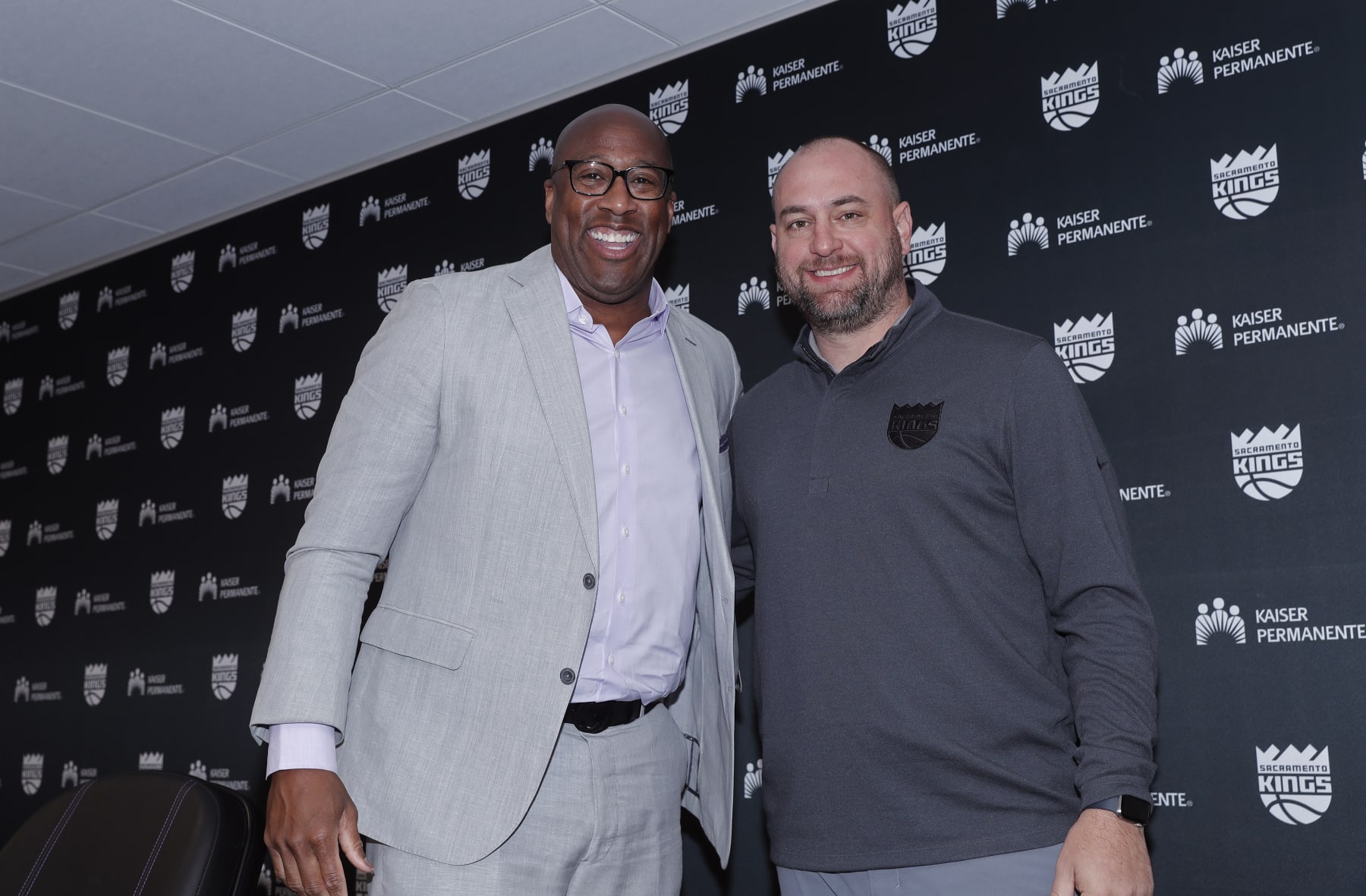 SACRAMENTO, CA - JUNE 21: Mike Brown the new Head Coach of the Sacramento Kings and GM Monte McNair pose for a photo after a press conference on June 21, 2022 at the Golden 1 Center in Sacramento, California. NOTE TO USER: User expressly acknowledges and agrees that, by downloading and/or using this Photograph, user is consenting to the terms and conditions of the Getty Images License Agreement. Mandatory Copyright Notice: Copyright 2022 NBAE (Photo by Rocky Widner/NBAE via Getty Images)