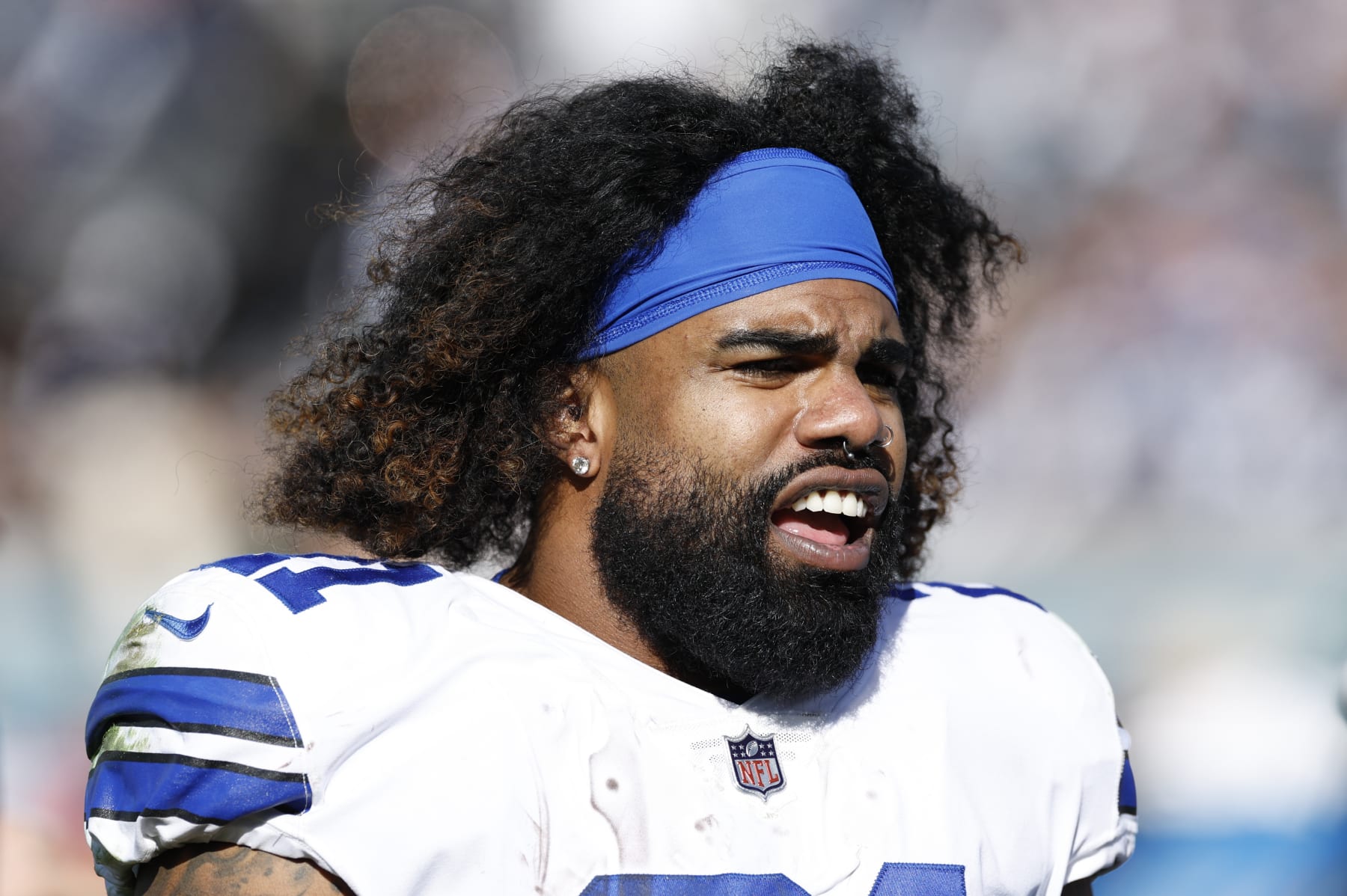 JACKSONVILLE, FL - DECEMBER 18: Dallas Cowboys running back Ezekiel Elliott (21) looks on during the game between the Dallas Cowboys and the Jacksonville Jaguars on December 18, 2022 at tIAA Bank Field in Jacksonville, Fl. (Photo by David Rosenblum/Icon Sportswire via Getty Images)