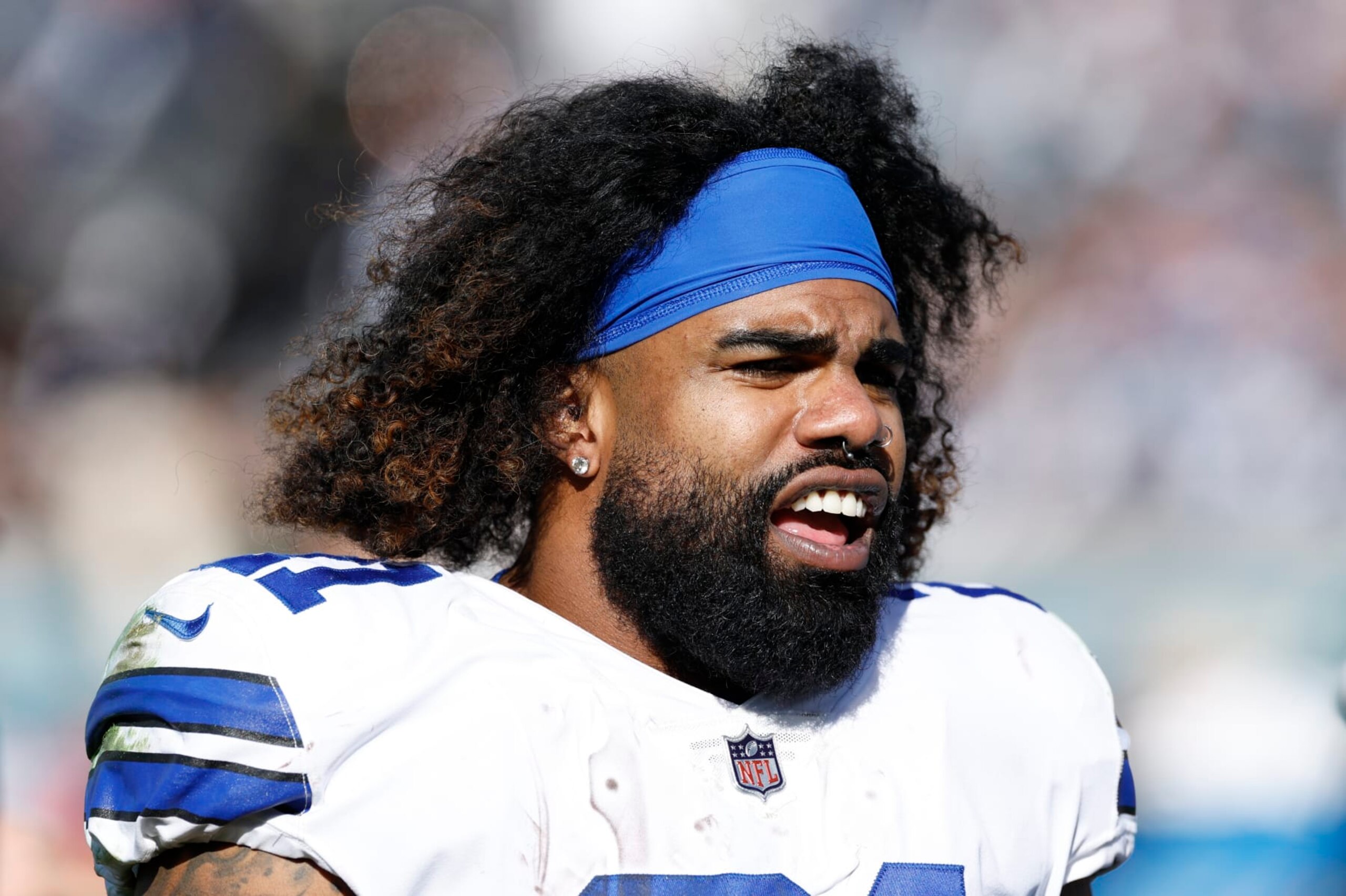 JACKSONVILLE, FL - DECEMBER 18: Dallas Cowboys running back Ezekiel Elliott (21) looks on during the game between the Dallas Cowboys and the Jacksonville Jaguars on December 18, 2022 at tIAA Bank Field in Jacksonville, Fl. (Photo by David Rosenblum/Icon Sportswire via Getty Images)