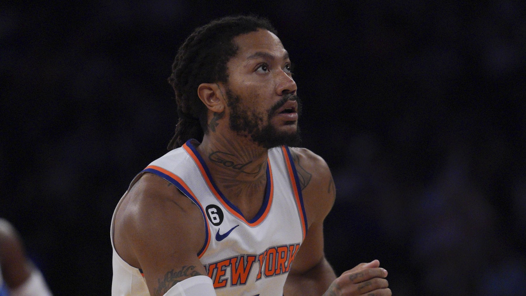 New York Knicks guard Derrick Rose eyes a rebound during an NBA basketball game against the Dallas Mavericks, Saturday, Dec. 3, 2022, in New York. (AP Photo/Bebeto Matthews)