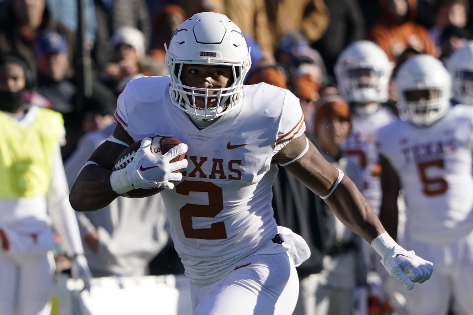 Texas RB Roschon Johnson