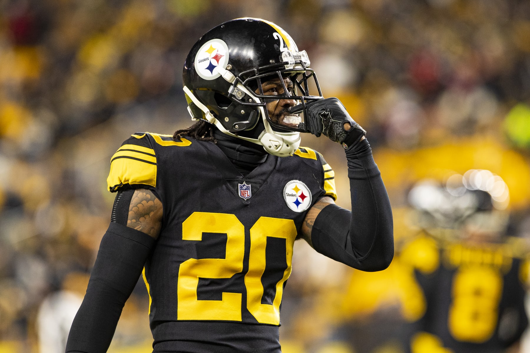 PITTSBURGH, PA - NOVEMBER 20: Pittsburgh Steelers cornerback Cameron Sutton (20) looks on during the national football league game between the Cincinnati Bengals and the Pittsburgh Steelers on November 20, 2022 at Acrisure Stadium in Pittsburgh, PA. (Photo by Mark Alberti/Icon Sportswire via Getty Images)