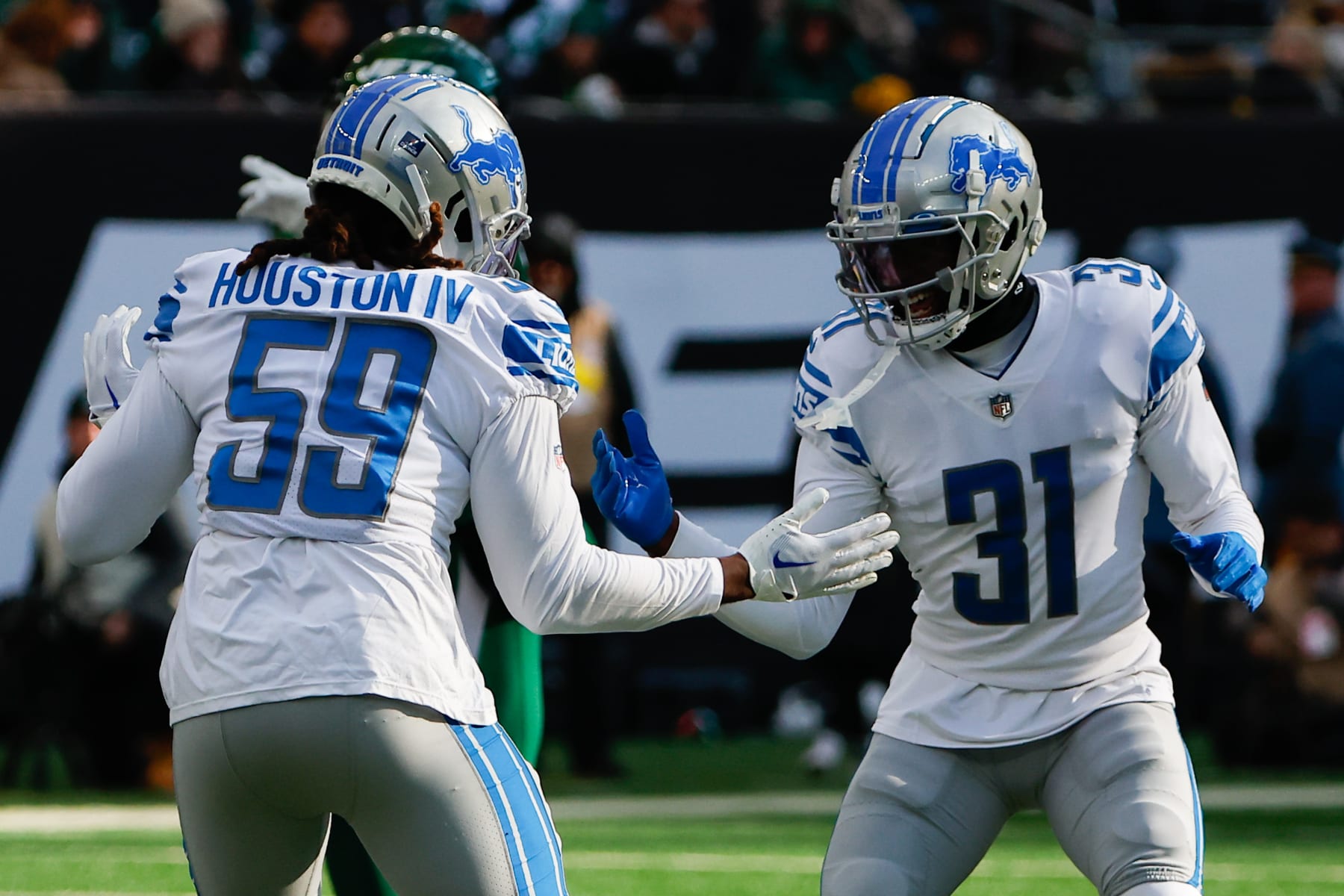 EAST RUTHERFORD, NJ - DECEMBER 18:  Detroit Lions linebacker James Houston (59) during the National Football League game between the New York Jets and the Detroit Lions on December 18, 2022 at MetLife Stadium in East Rutherford, New Jersey.  (Photo by Rich Graessle/Icon Sportswire via Getty Images)