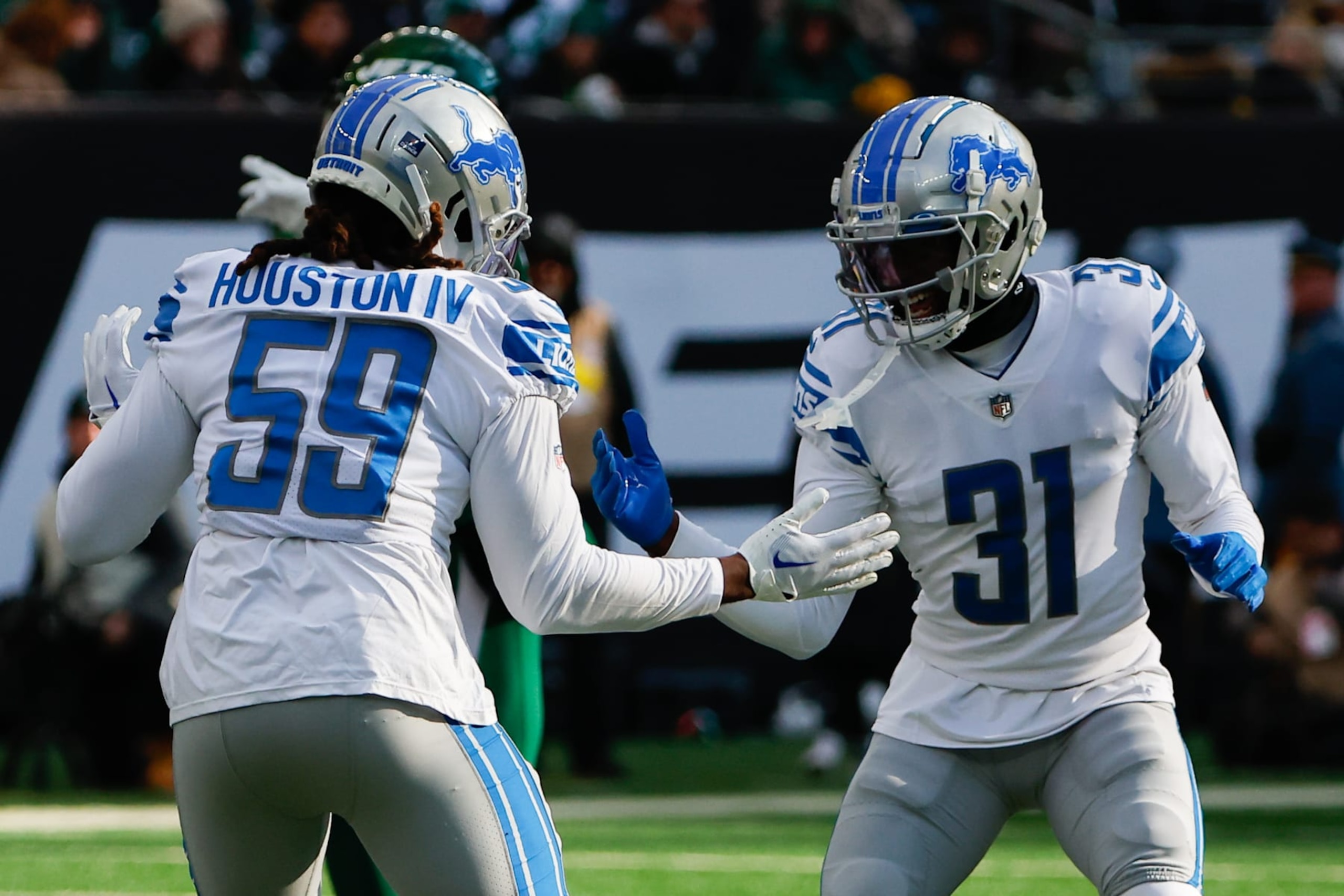 EAST RUTHERFORD, NJ - DECEMBER 18:  Detroit Lions linebacker James Houston (59) during the National Football League game between the New York Jets and the Detroit Lions on December 18, 2022 at MetLife Stadium in East Rutherford, New Jersey.  (Photo by Rich Graessle/Icon Sportswire via Getty Images)