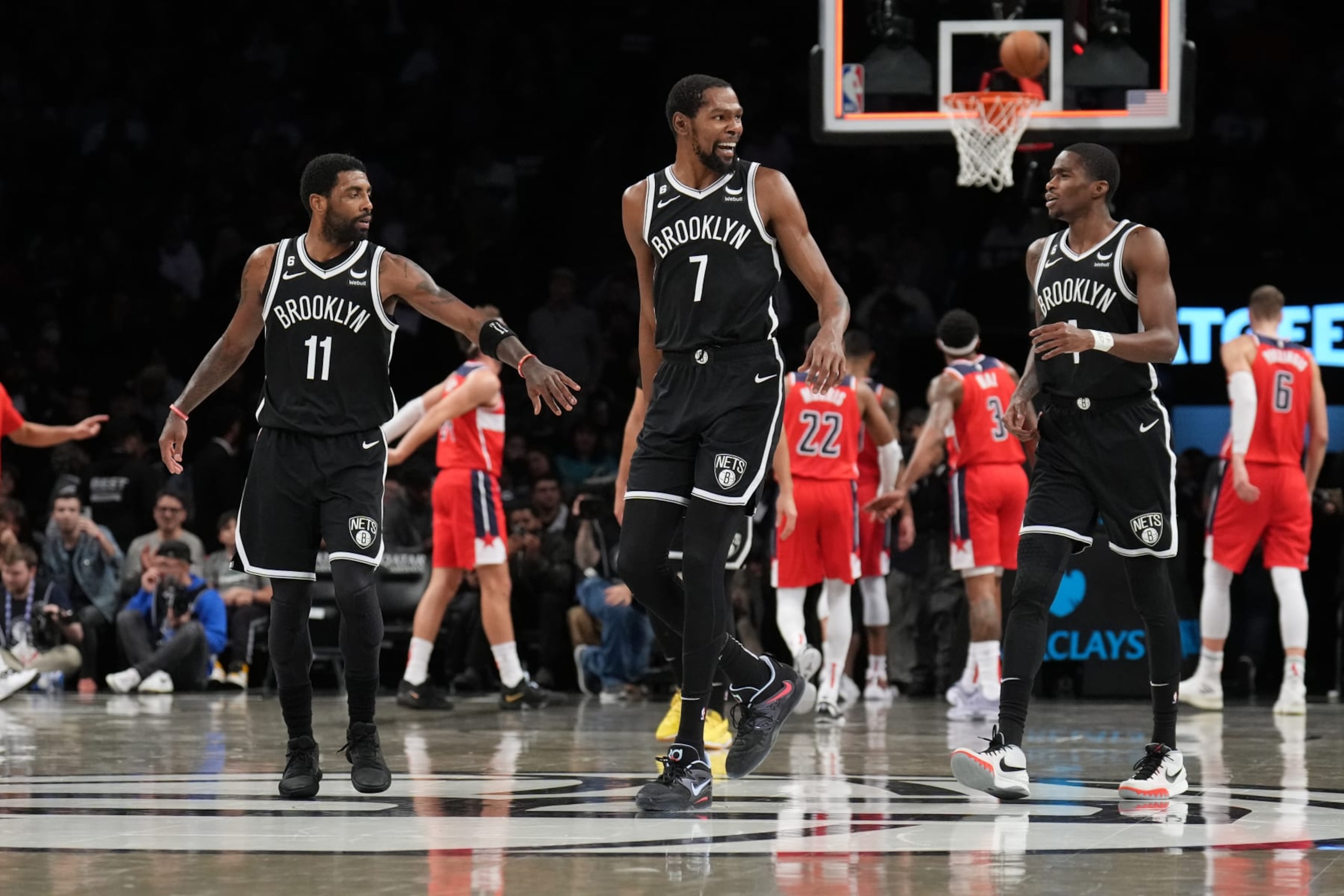 Kevin Durant (center) Kevin Durant (center)