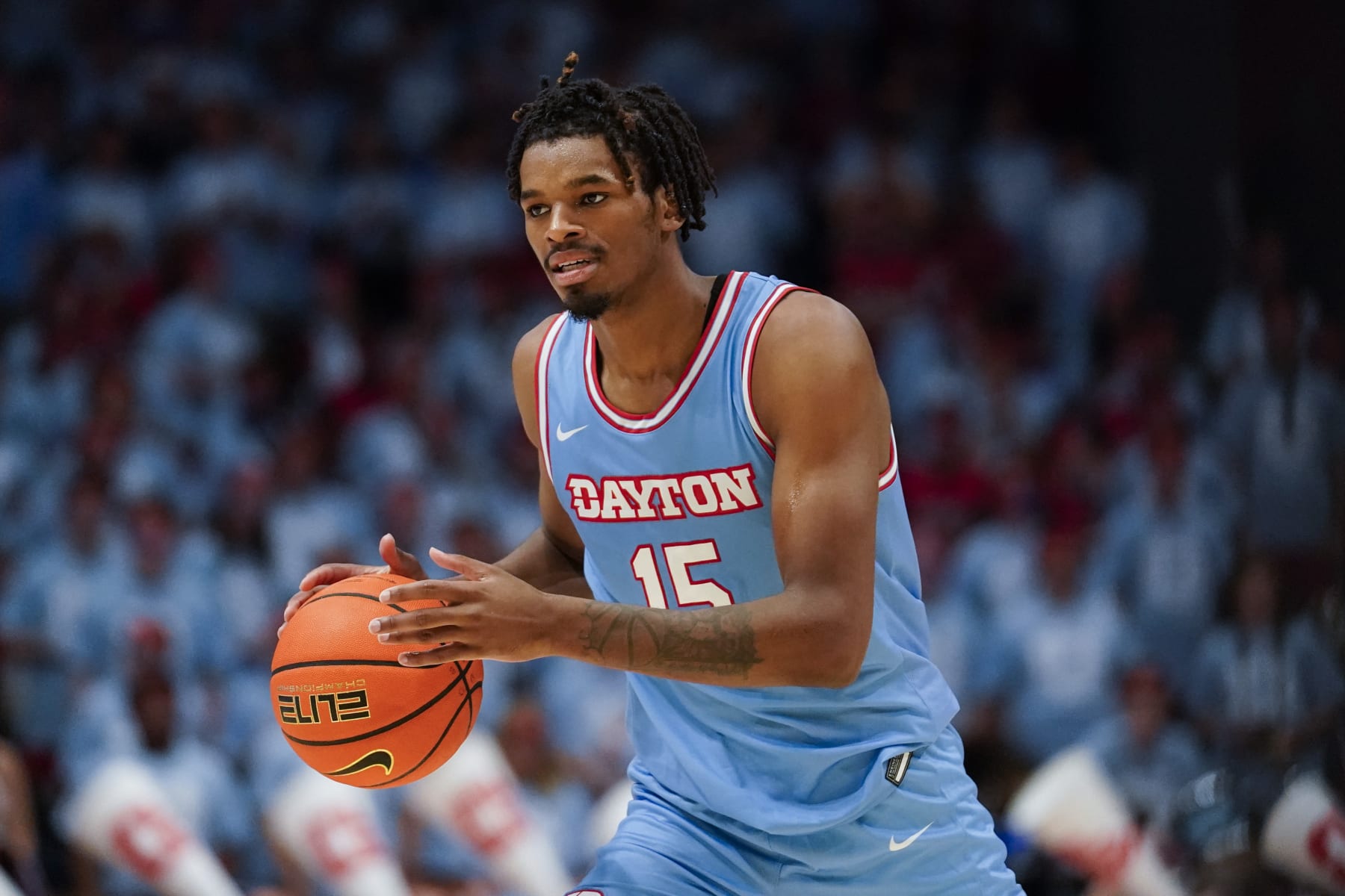 Dayton's DaRon Holmes II