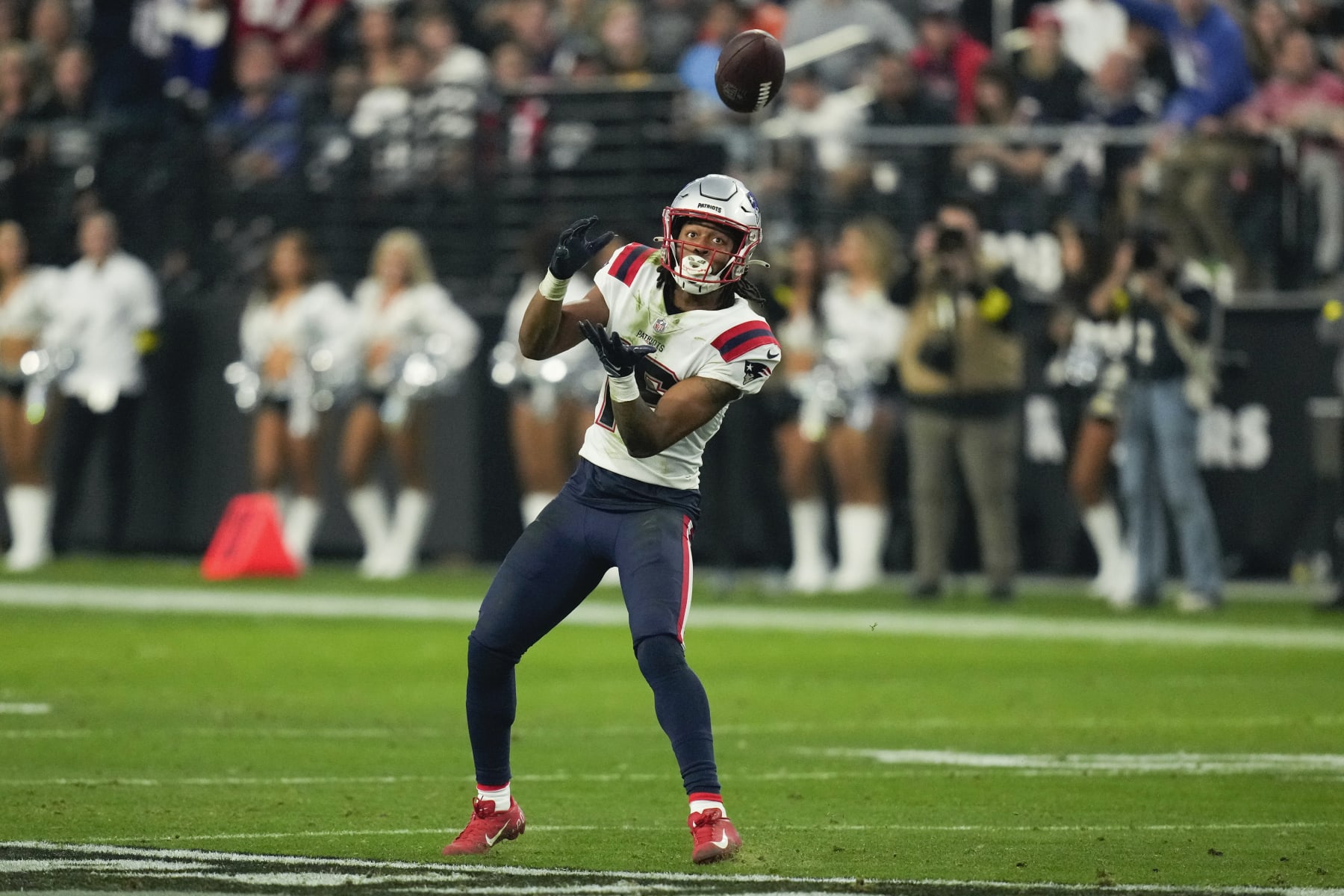 New England Patriots wide receiver Jakobi Meyers makes a 39-yard reception during the second half of an NFL football game between the New England Patriots and Las Vegas Raiders, Sunday, Dec. 18, 2022, in Las Vegas. (AP Photo/John Locher)
