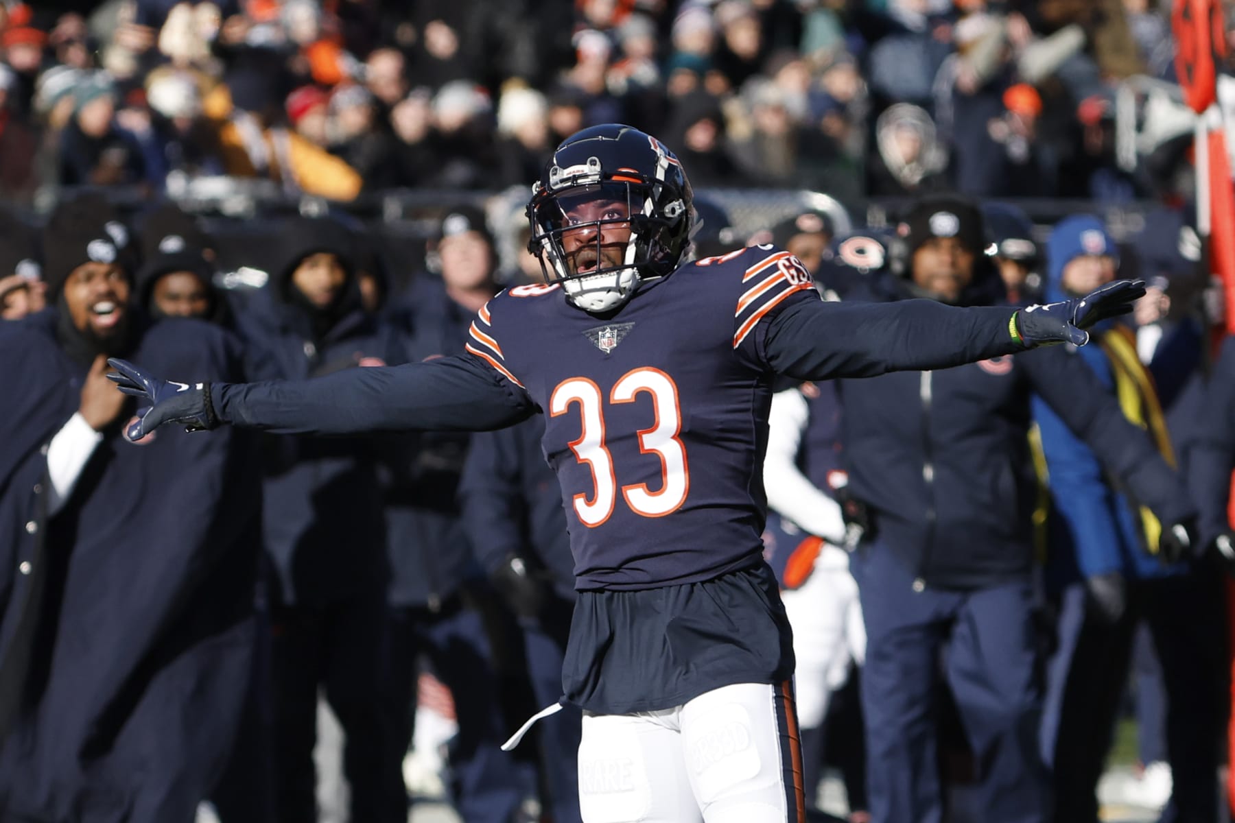 Jaylon Johnson and the Bears defense took another step toward an early draft pick in a loss to the Eagles last week. 