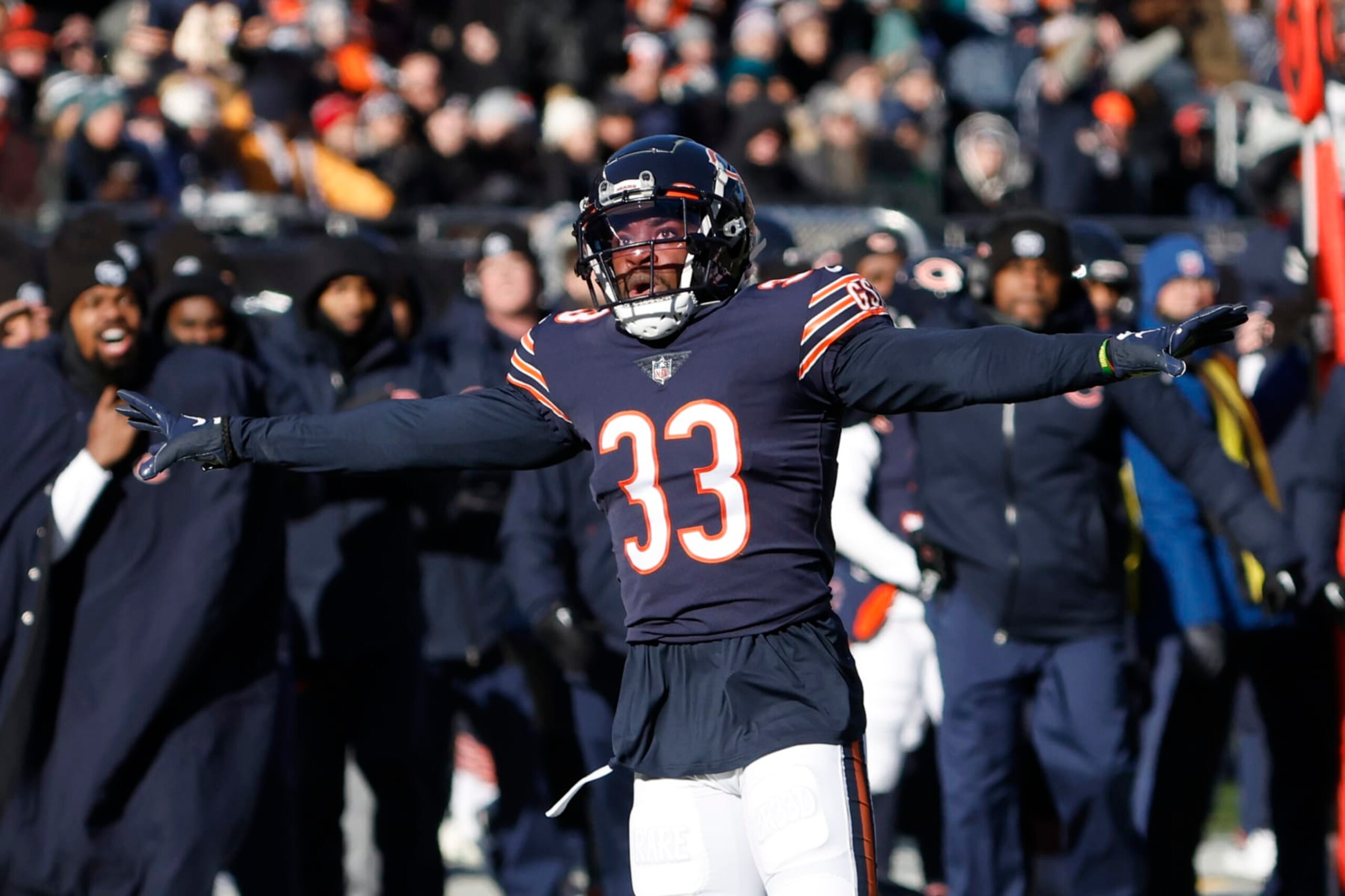 Jaylon Johnson and the Bears defense took another step toward an early draft pick in a loss to the Eagles last week. 