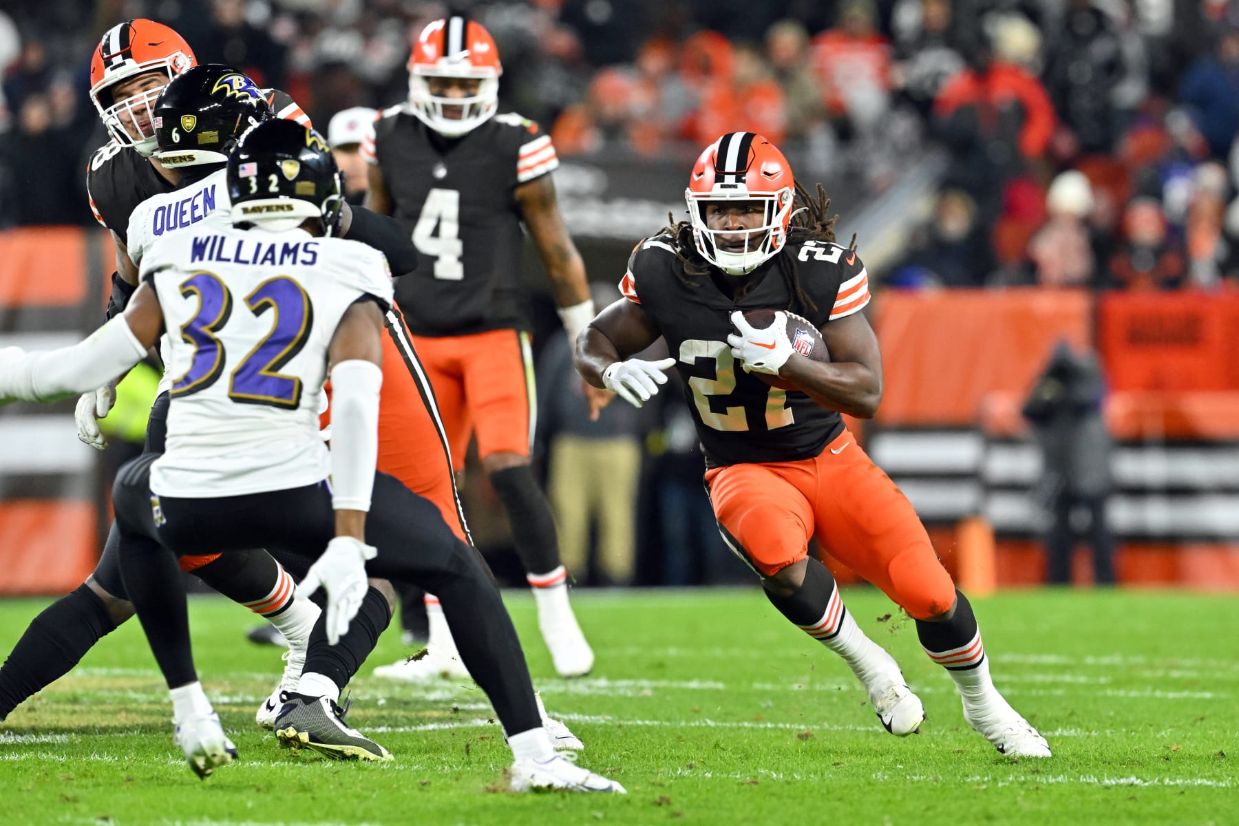 CLEVELAND, OHIO - DECEMBER 17: Running back Kareem Hunt #27 of the Cleveland Browns runs during the third quarter against the Baltimore Ravens at FirstEnergy Stadium on December 17, 2022 in Cleveland, Ohio. The Browns defeated the Ravens 13-3. (Photo by Jason Miller/Getty Images)
