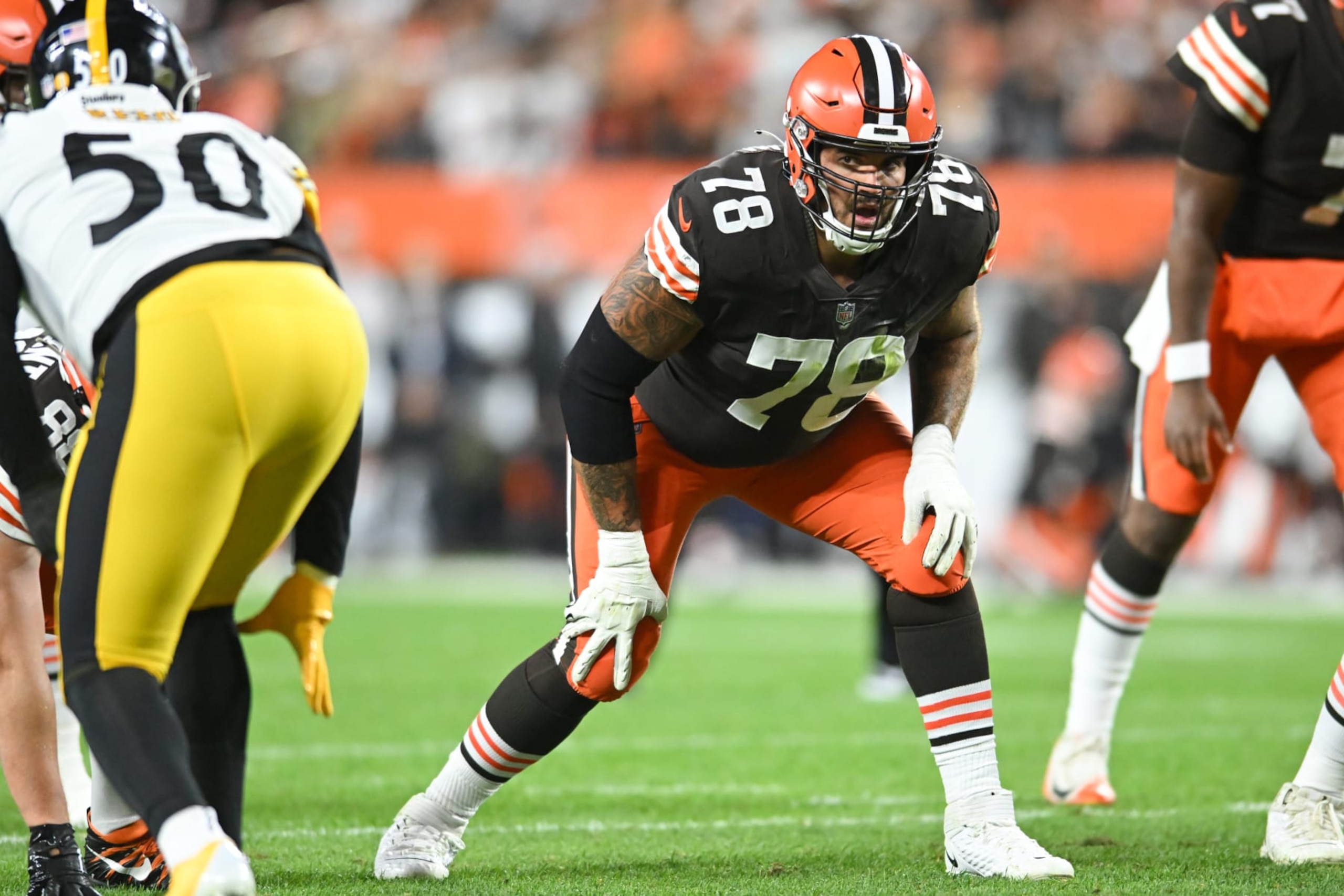 CLEVELAND, OH - SEPTEMBER 22: Jack Conklin #78 of the Cleveland Browns waits for the snap during the first half against the Pittsburgh Steelers at FirstEnergy Stadium on September 22, 2022 in Cleveland, Ohio. (Photo by Nick Cammett/Diamond Images via Getty Images)