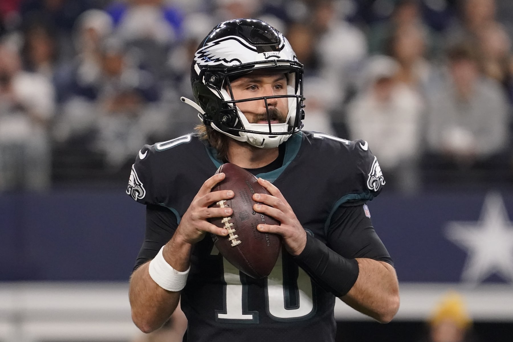 ARLINGTON, TEXAS - DECEMBER 24: Gardner Minshew #10 of the Philadelphia Eagles looks to pass during the first half in the game against the Dallas Cowboys at AT&T Stadium on December 24, 2022 in Arlington, Texas. (Photo by Sam Hodde/Getty Images)