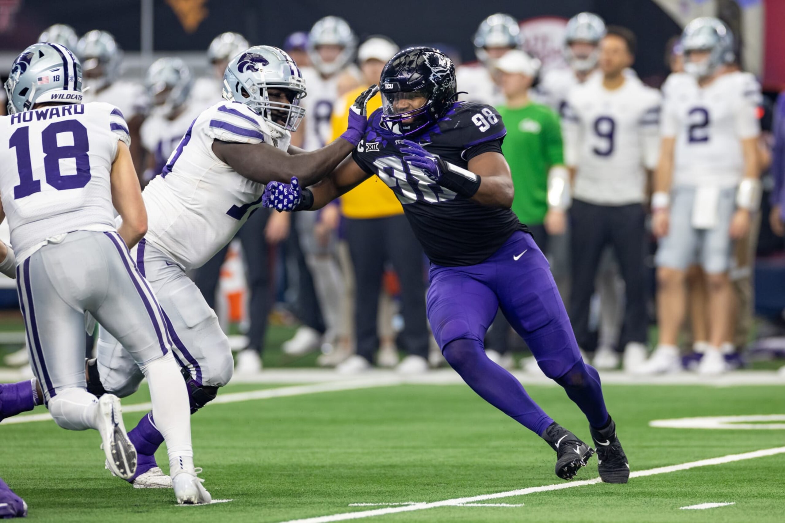 ARLINGTON, TX - DECEMBER 03: TCU Horned Frogs defensive end Dylan Horton (#98) rushes the passer during the Big 12 Championship game between the Kansas State Wildcats and TCU Horned Frogs on December 03, 2022 at AT&T Stadium in Arlington, TX. (Photo by Matthew Visinsky/Icon Sportswire via Getty Images) ARLINGTON, TX - DECEMBER 03: TCU Horned Frogs defensive end Dylan Horton (#98) rushes the passer during the Big 12 Championship game between the Kansas State Wildcats and TCU Horned Frogs on December 03, 2022 at AT&T Stadium in Arlington, TX. (Photo by Matthew Visinsky/Icon Sportswire via Getty Images)